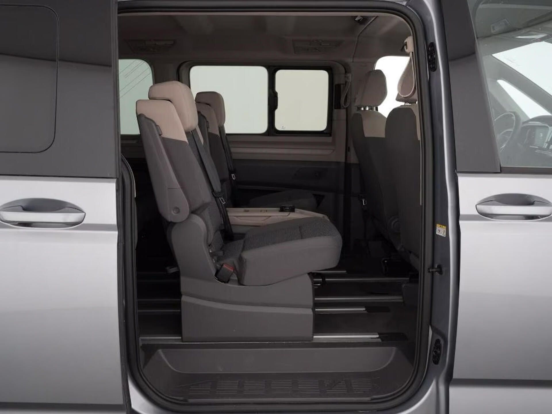 Volkswagen Multivan, eHybrid 4M Kam ACC El.dveře 7m - fotka 4