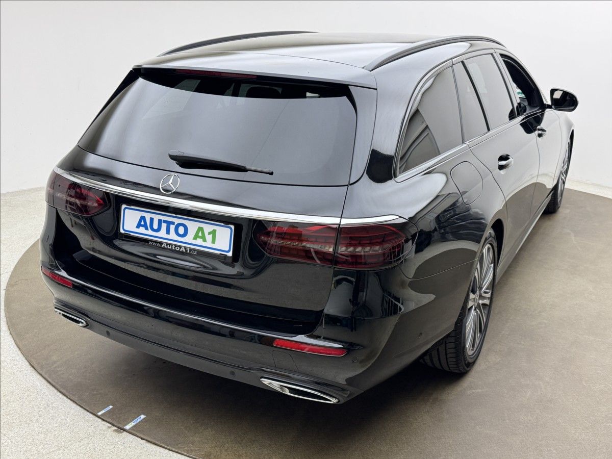 Mercedes-Benz Třídy E, 2,9 400d 4MATIC AMG LED 360° - fotka 4