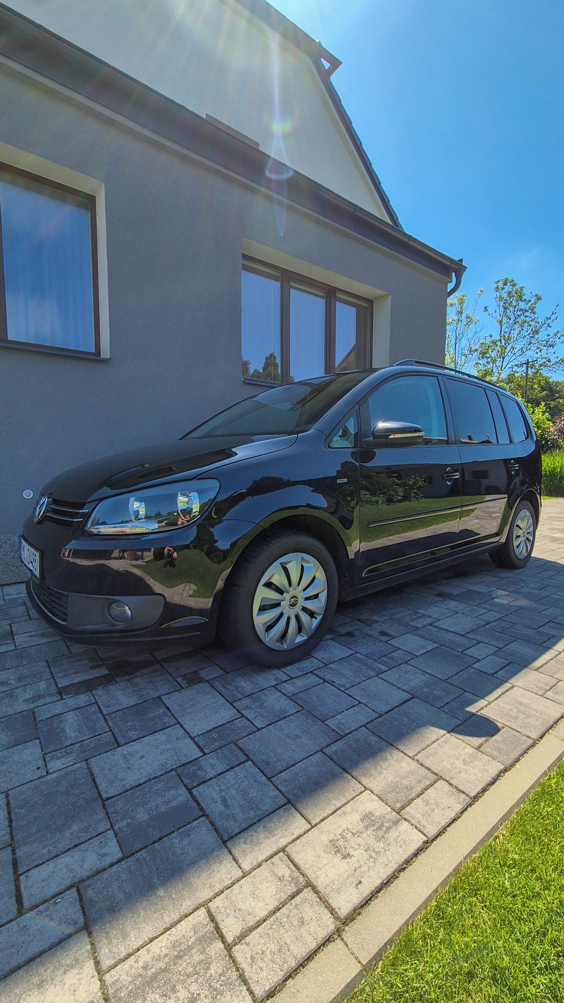 Volkswagen Touran, 1.6 TDI edice Match - fotka 2