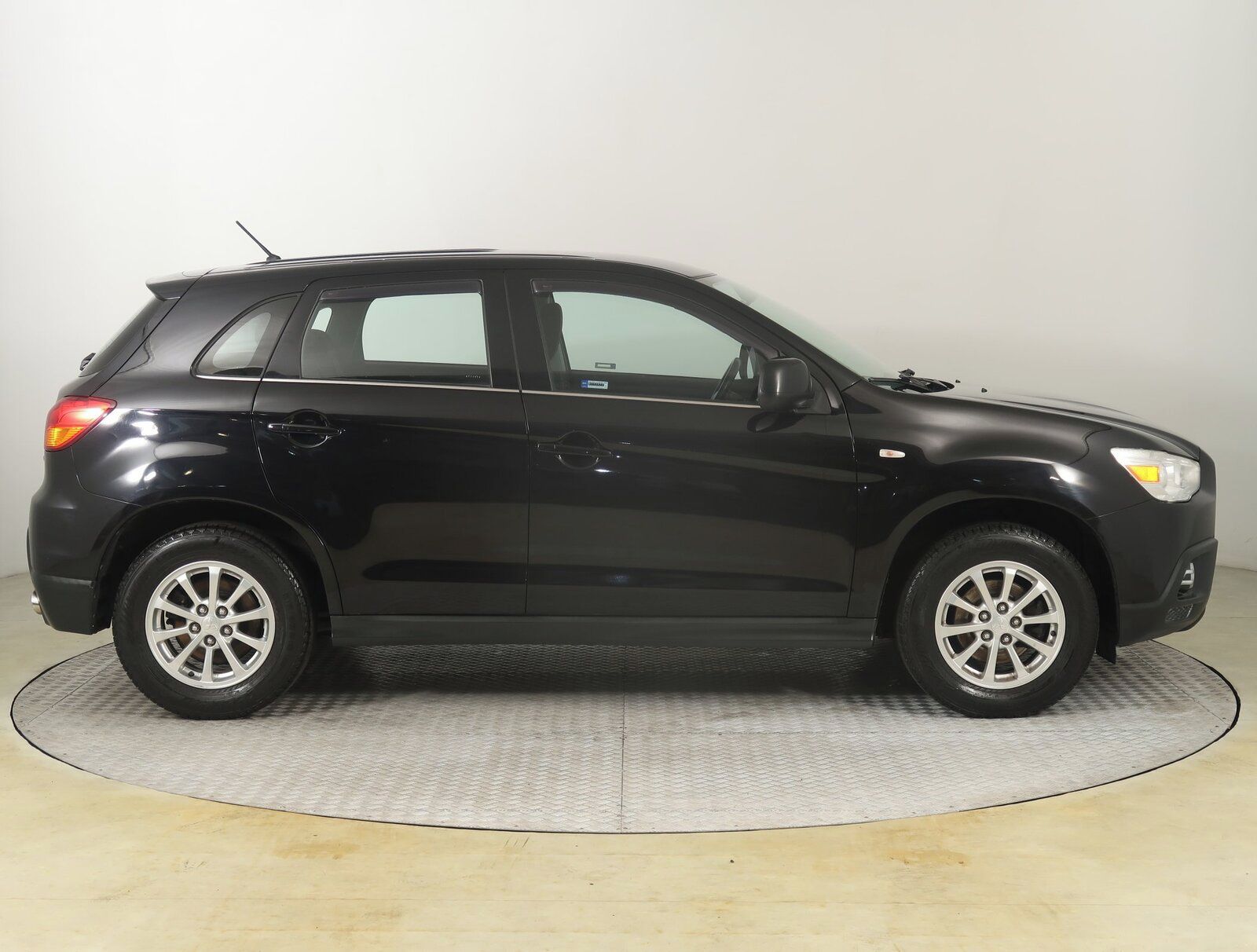 Mitsubishi ASX, 1.8 DI-D MIVEC, 4X4 - fotka 6