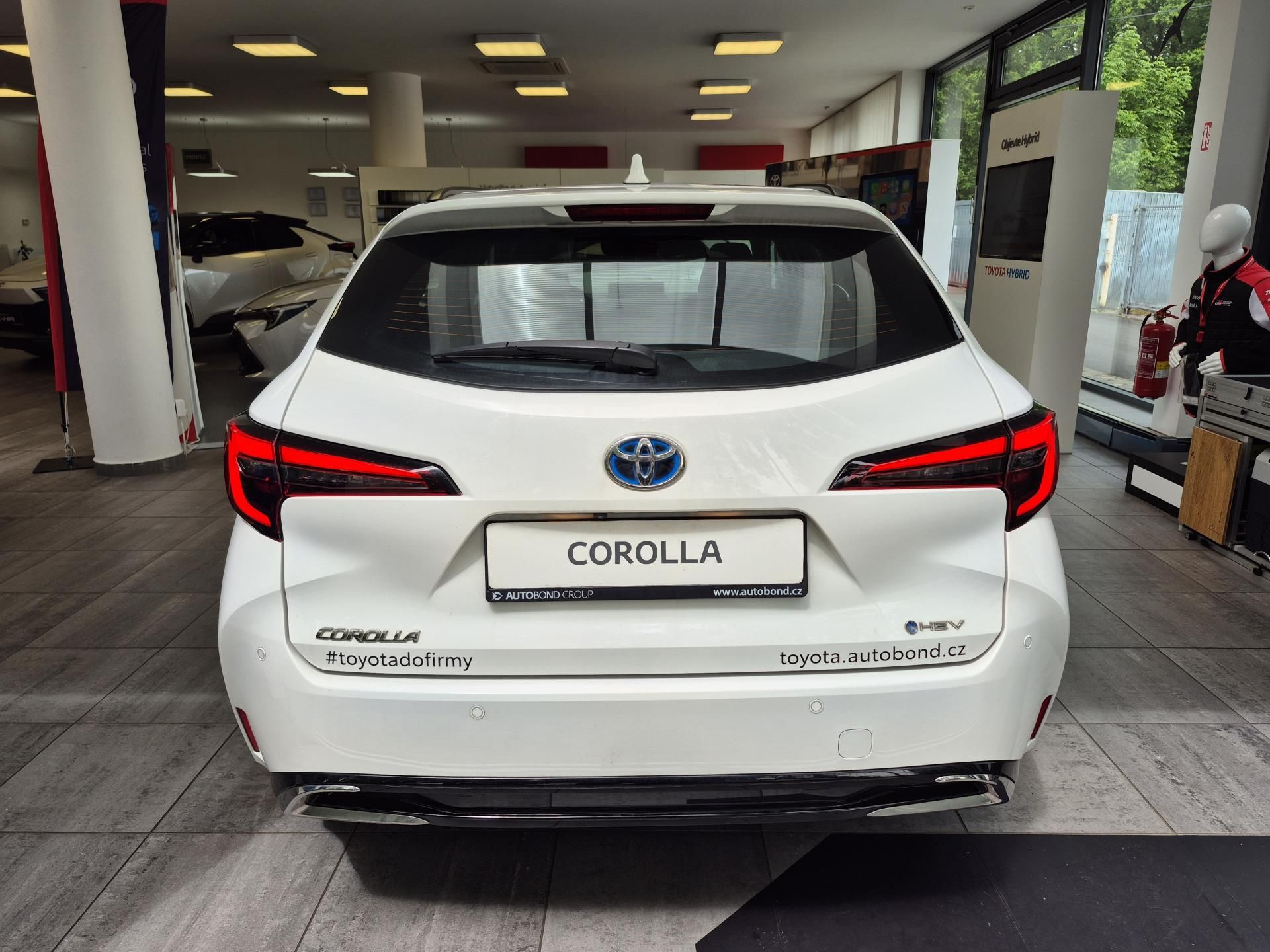 Toyota Corolla, Comfot Tech 1.8 Hybrid (140 k) - fotka 6