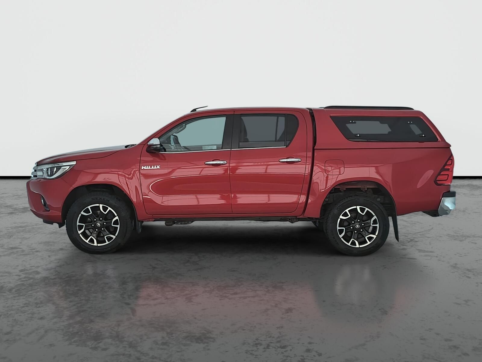 Toyota Hilux, 2.4 D-4D, 4X4, Serv.kniha - fotka 3