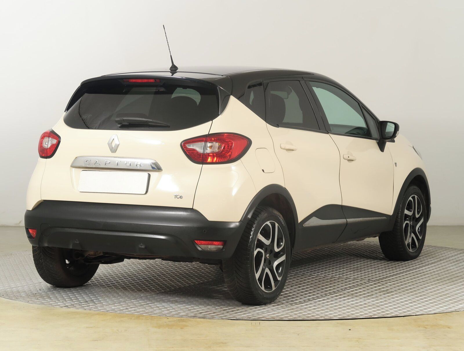 Renault Captur, 1.2 TCe, Automat - fotka 5