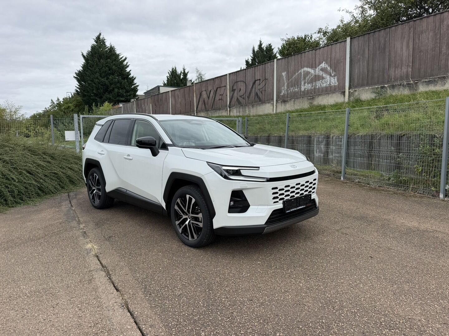 Toyota Rav4, FWD EXECUTIVE SKLADOVÝ VŮZ