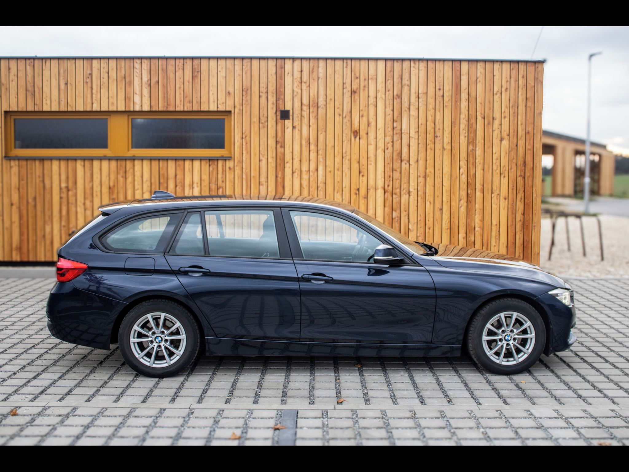 BMW Řada 3 - fotka 4