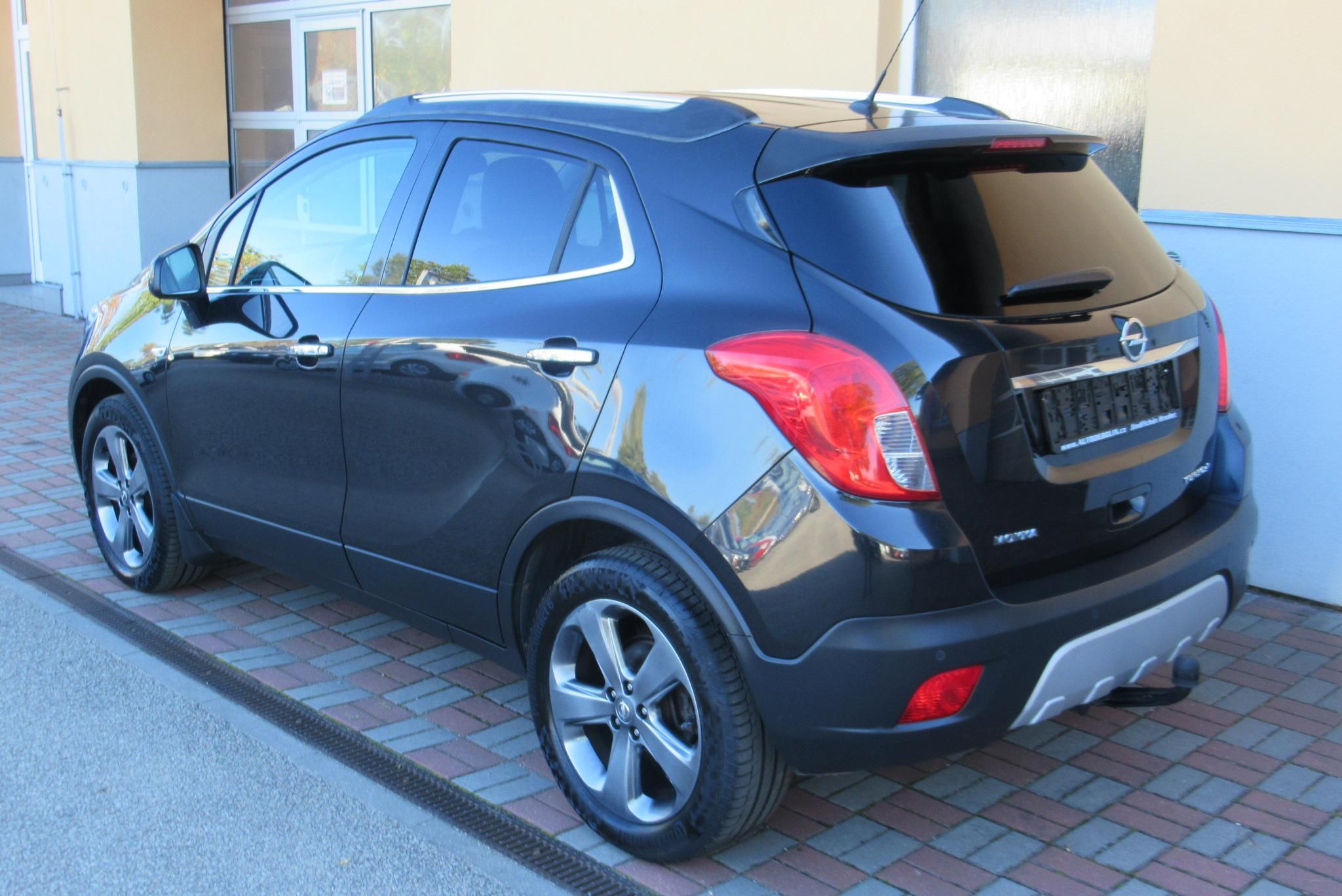 Opel Mokka, 1.4i  4X4 AUT. KLIMA TAŽNÉ - fotka 2