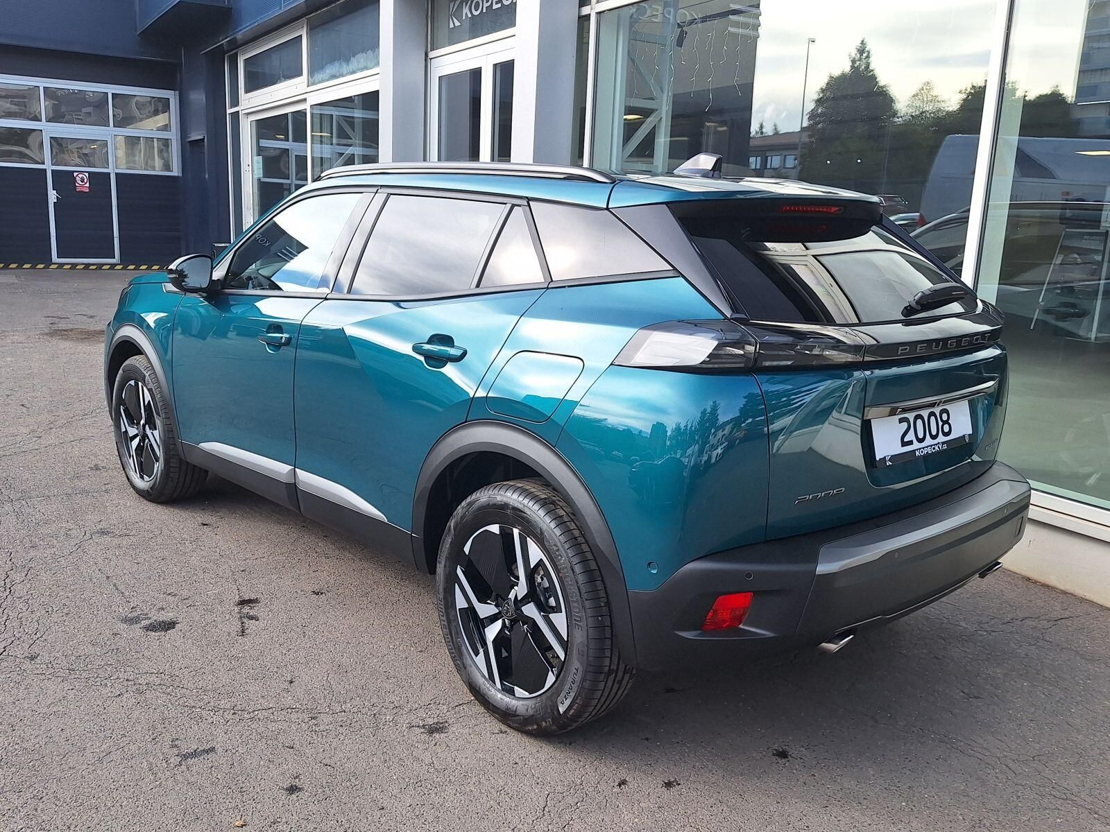 Peugeot 2008, ALLURE Hybrid 145 e-DCS6 - fotka 4