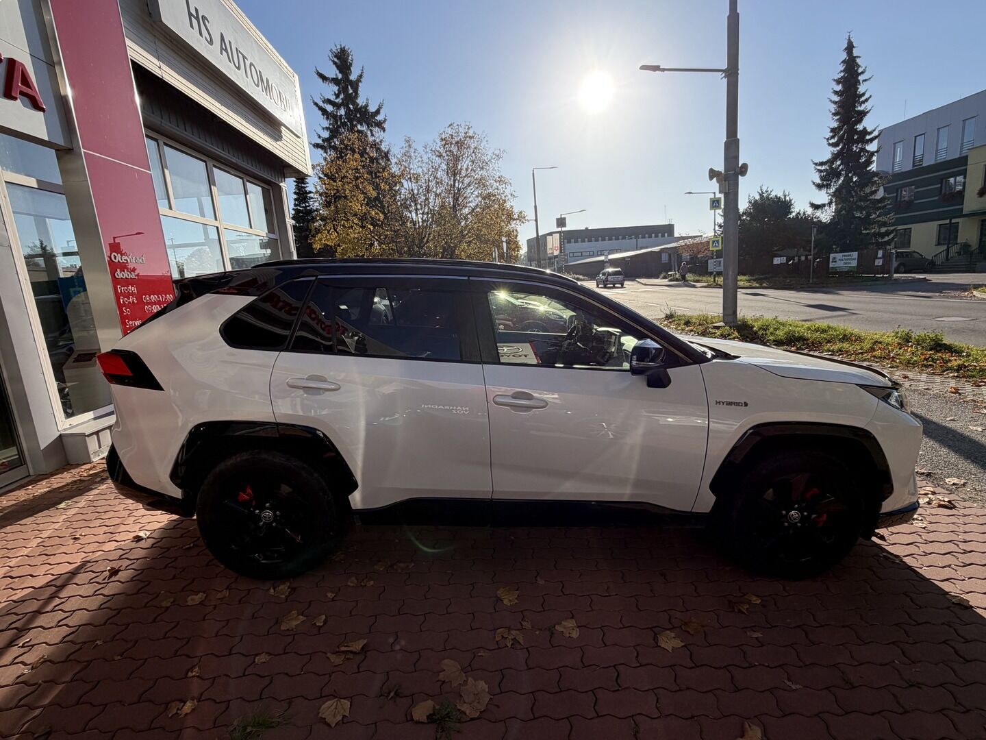 Toyota Rav4, 2.5 Hybrid e-CVT 222k (4x4) - fotka 4