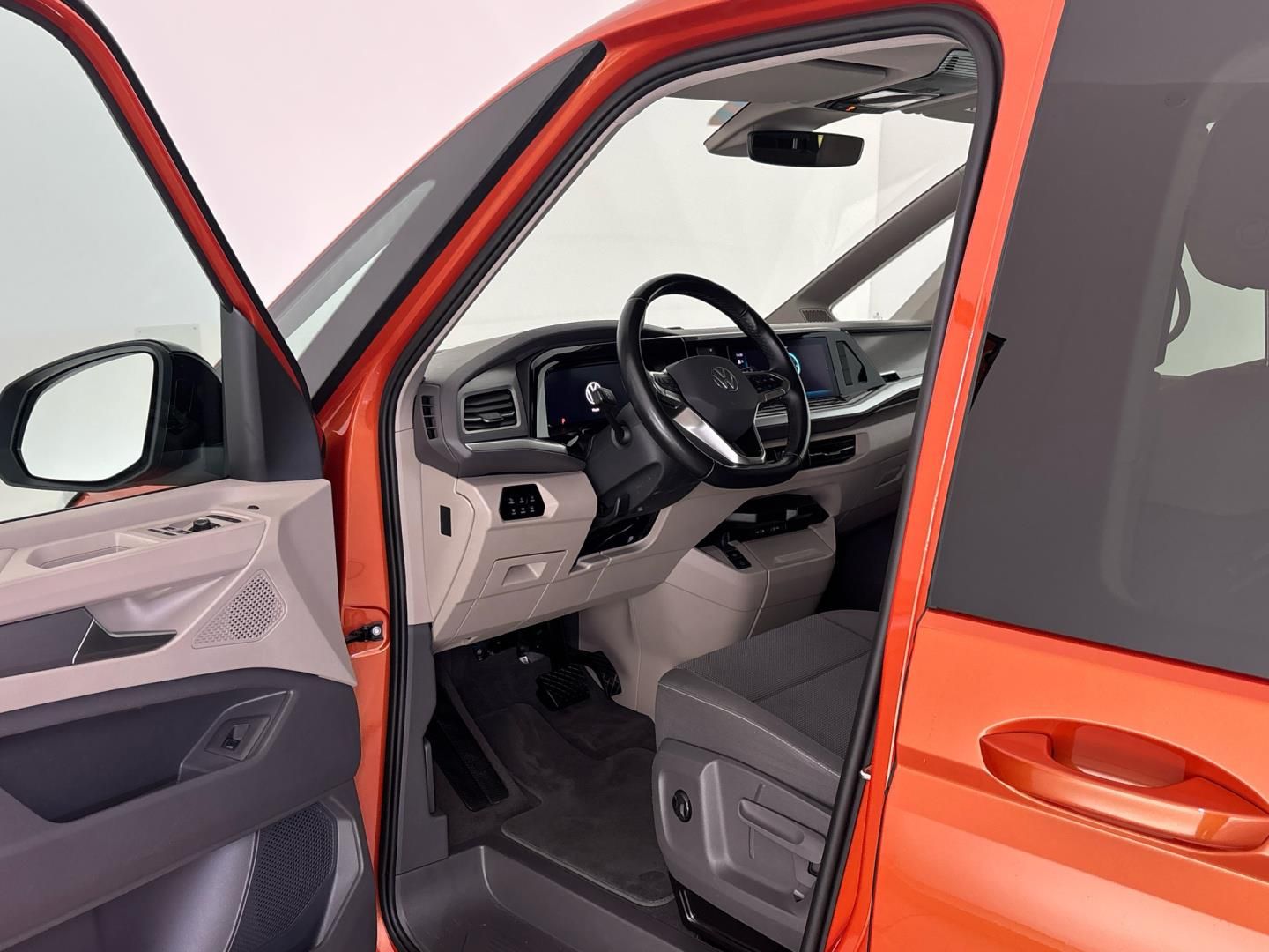 Volkswagen Multivan, 2.0 TDI / 110 kW Life DSG - fotka 6