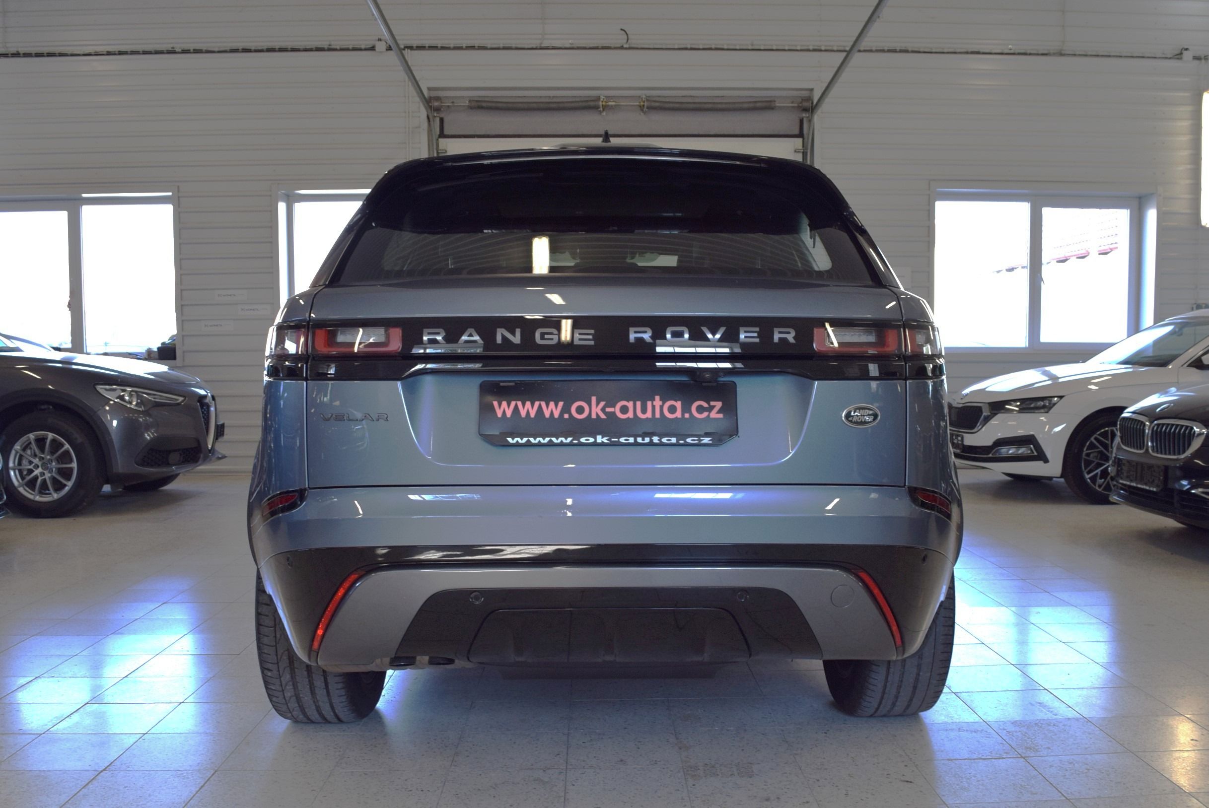 Land Rover Range Rover Velar, R-DYNAMIC AWD 2021-DPH - fotka 5