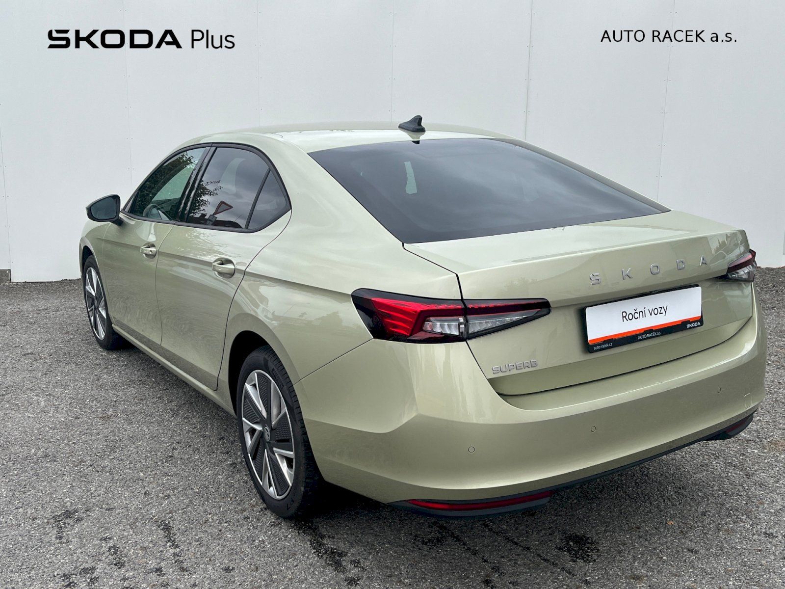 Škoda Superb, 1.5 TSI 110kW Selection DSG - fotka 2