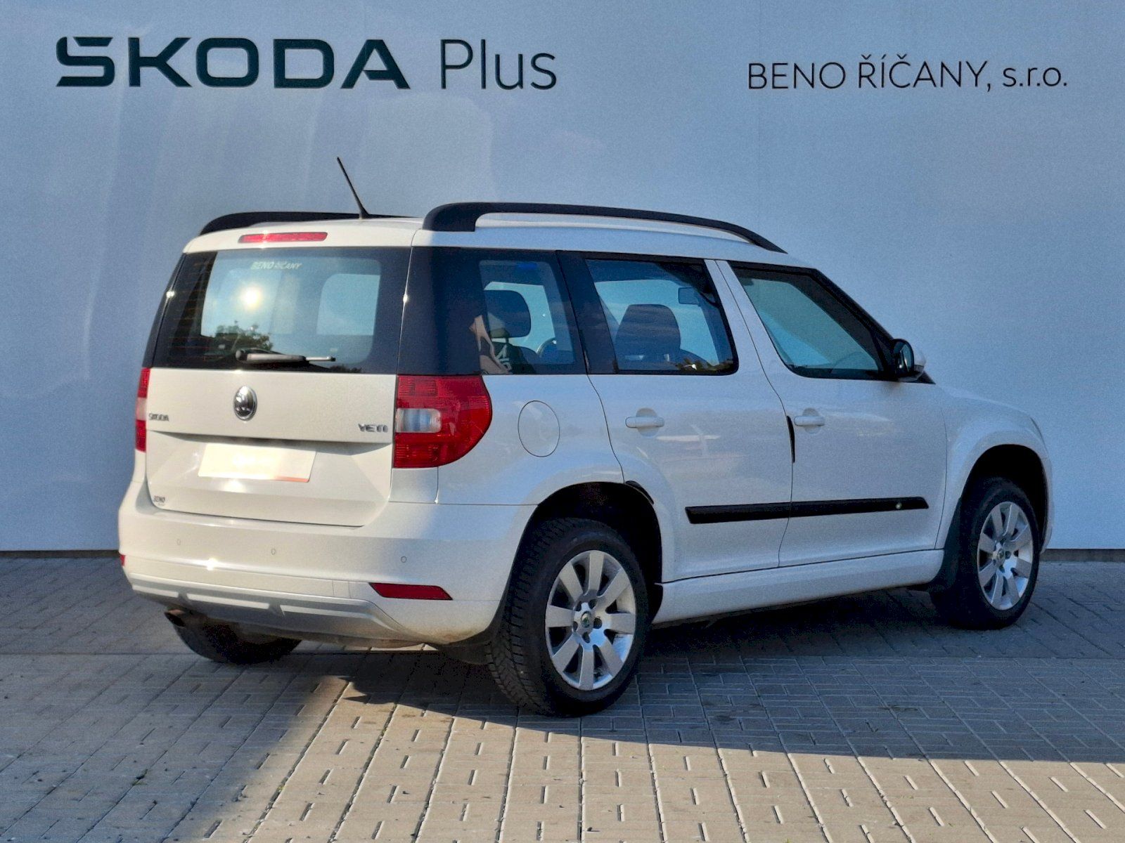 Škoda Yeti, Active Plus DSG 1,2TSi 77kW - fotka 2