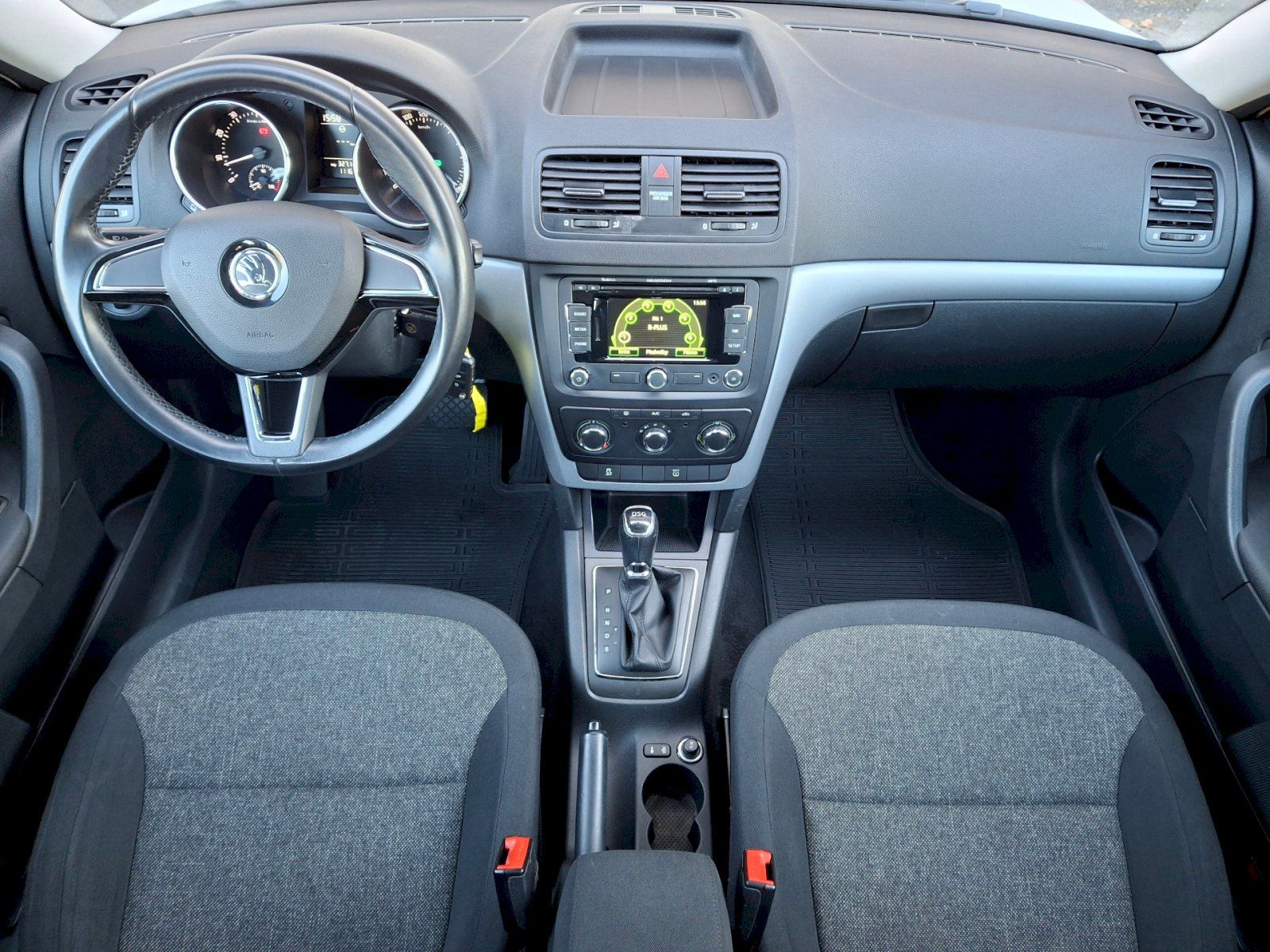 Škoda Yeti, Active Plus DSG 1,2TSi 77kW - fotka 5
