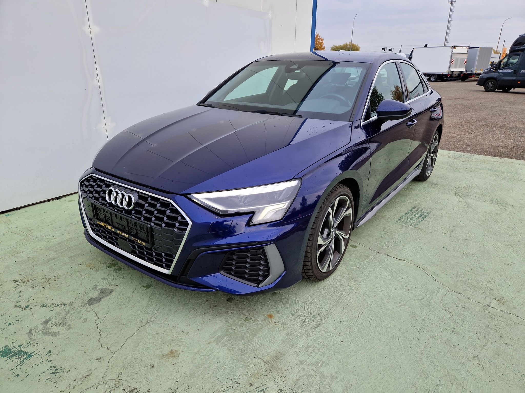 Audi A3, S-Line 35 TFSI - fotka 2