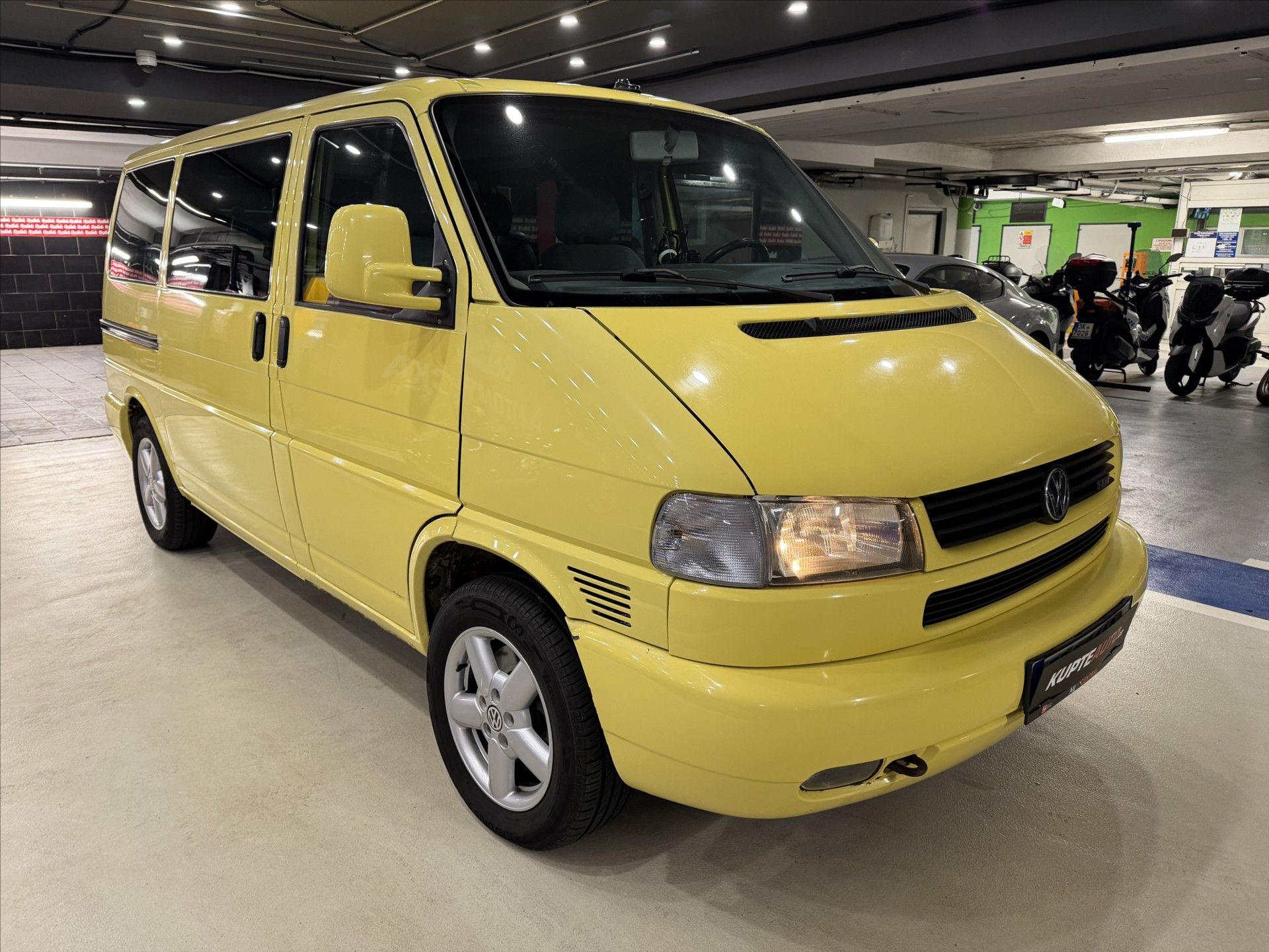 Volkswagen Multivan, 2,5 TDI - fotka 2