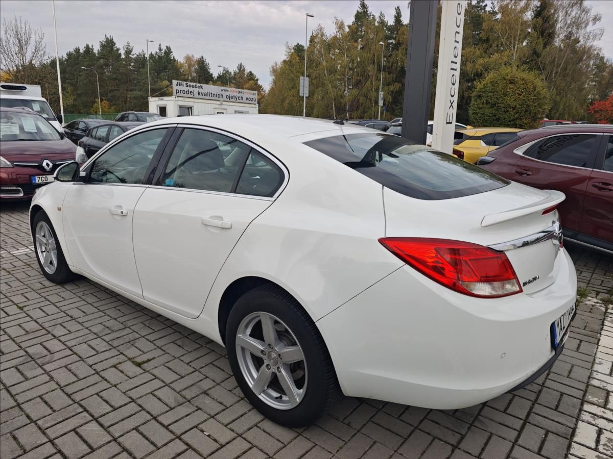 Opel Insignia, 2,0 CDTi automat  Edition - fotka 4