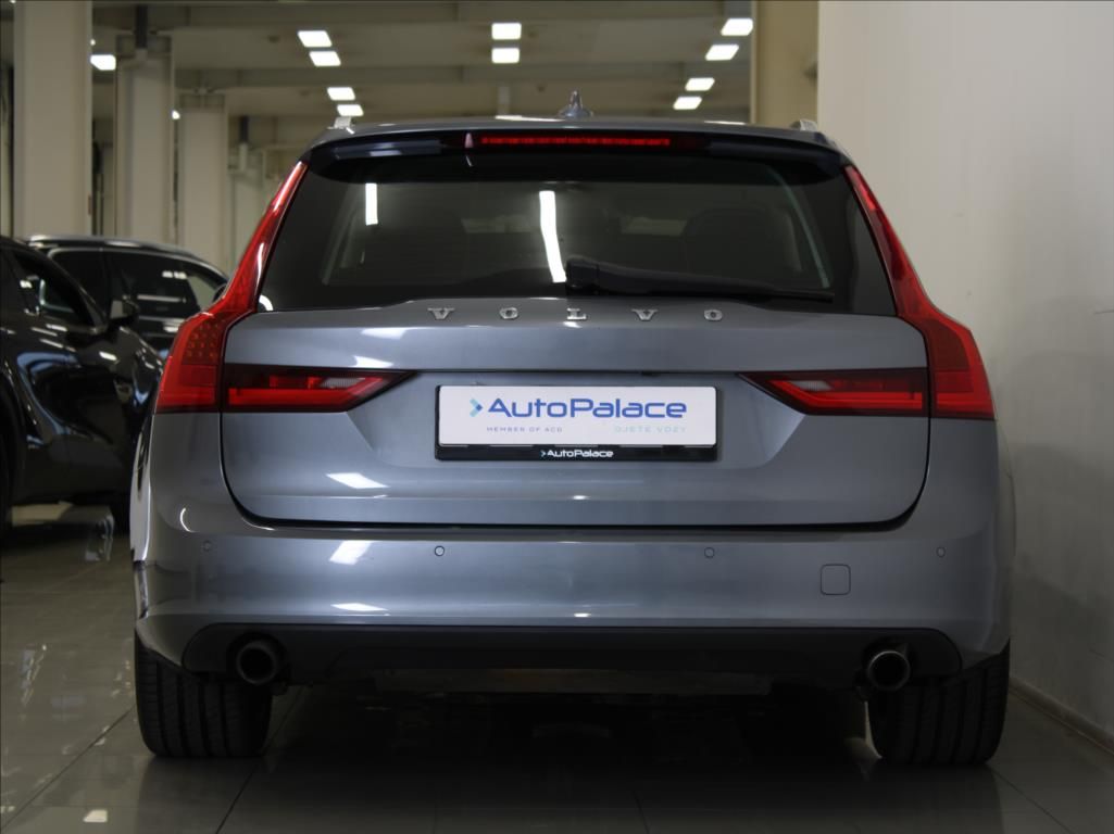 Volvo V90, 2,0 T6 AWD Polestar B&W 1.maj. - fotka 4