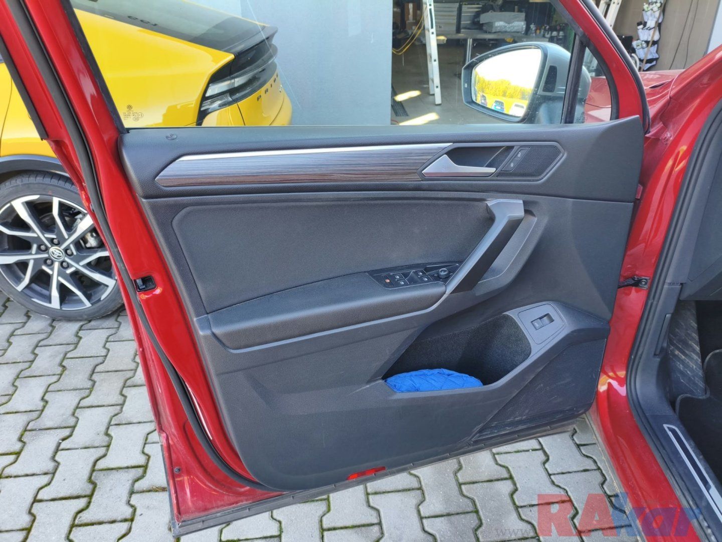 Volkswagen Tiguan, Elegance 2,0 TDI 4Motion - fotka 5