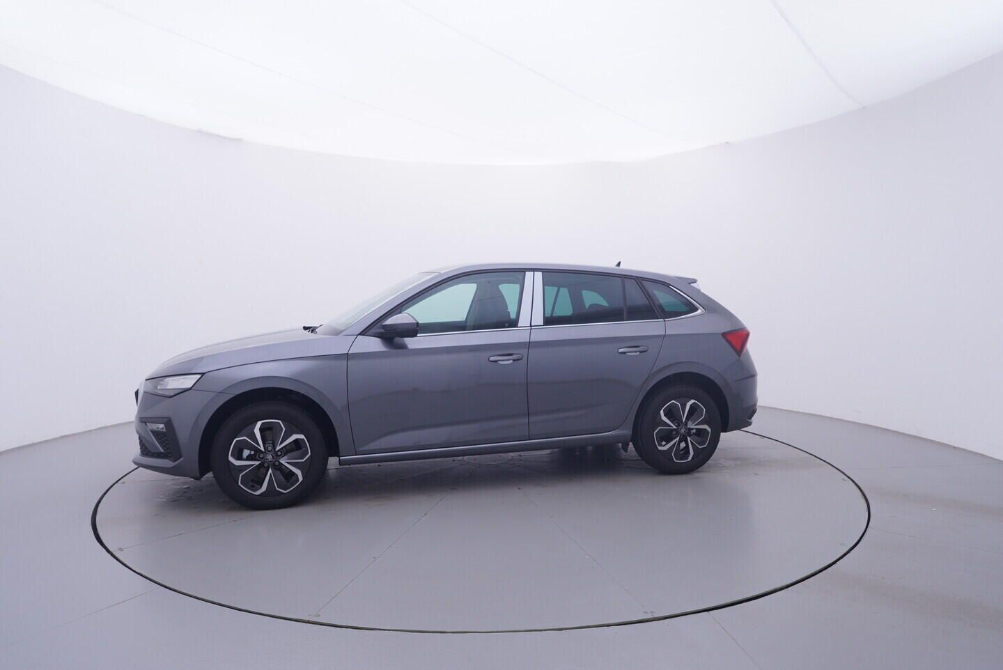 Škoda Scala, Top Selection 1,0 TSI 85 kW - fotka 2