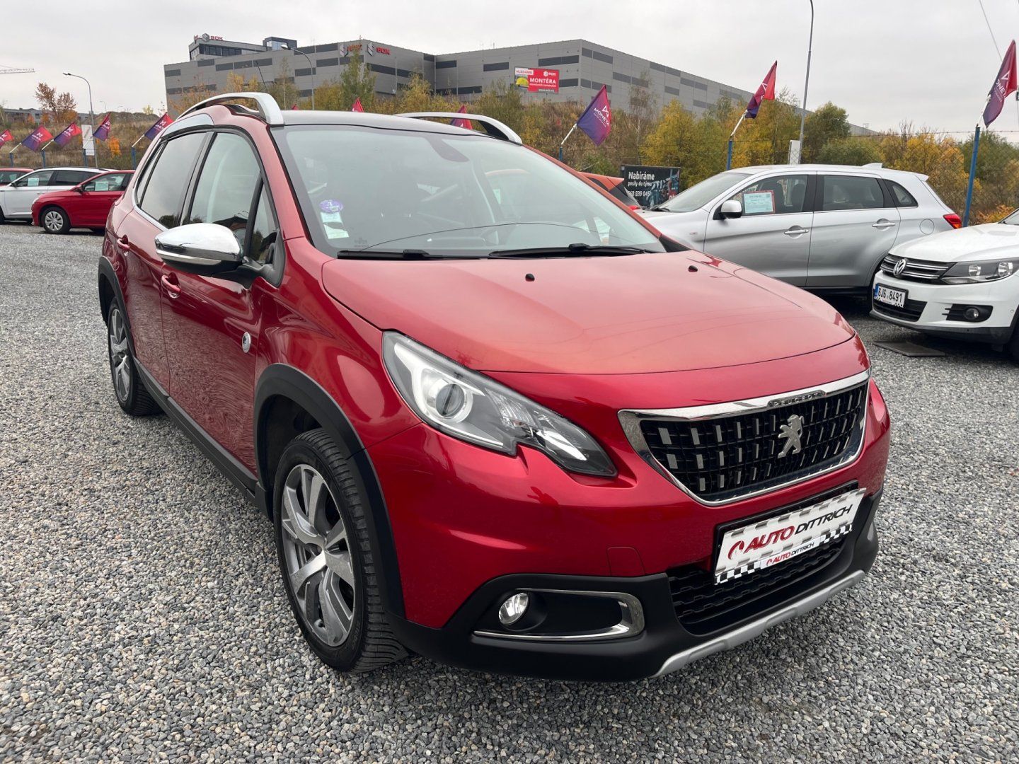Peugeot 2008, 1.2 PT ALLURE - fotka 4