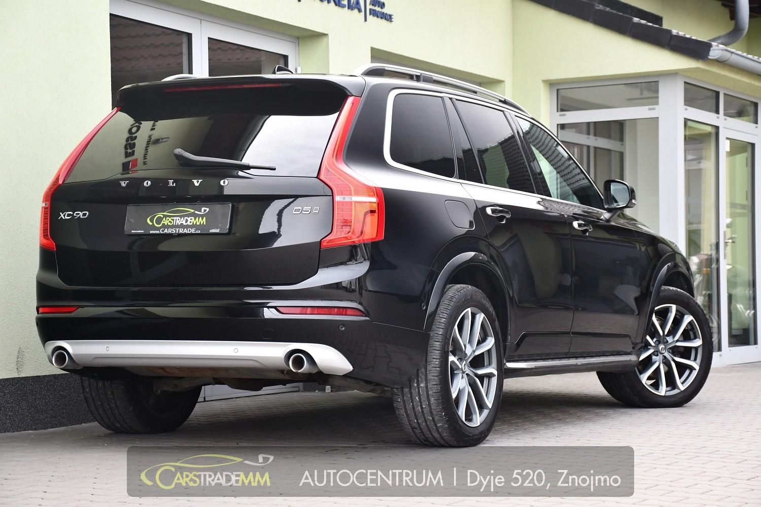 Volvo XC90, D5 AWD MOMENTUM ČR - fotka 5