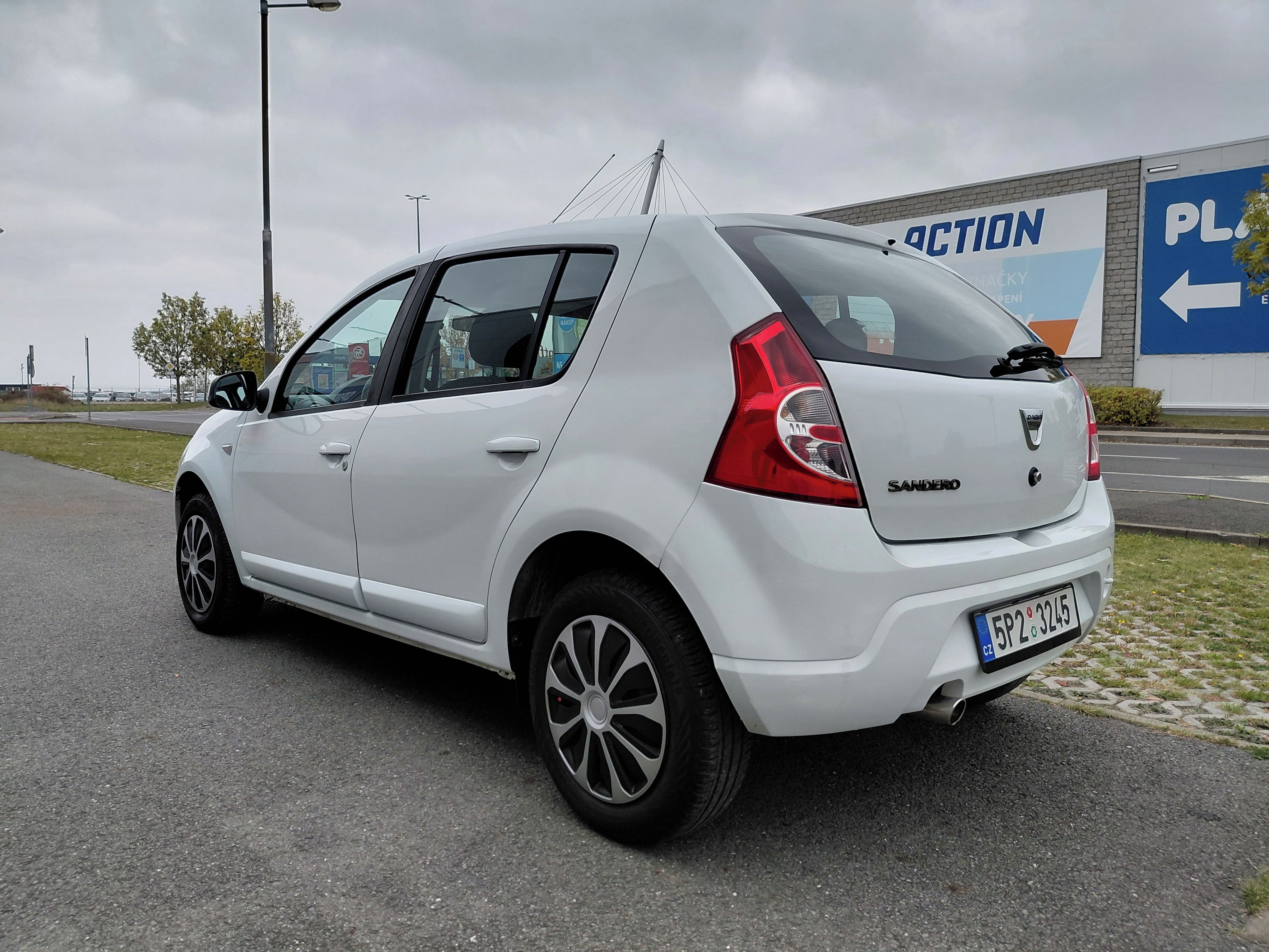Dacia Sandero, 1.2i 2MAJ PERFEKTNÍ,STK 4/2028 - fotka 5
