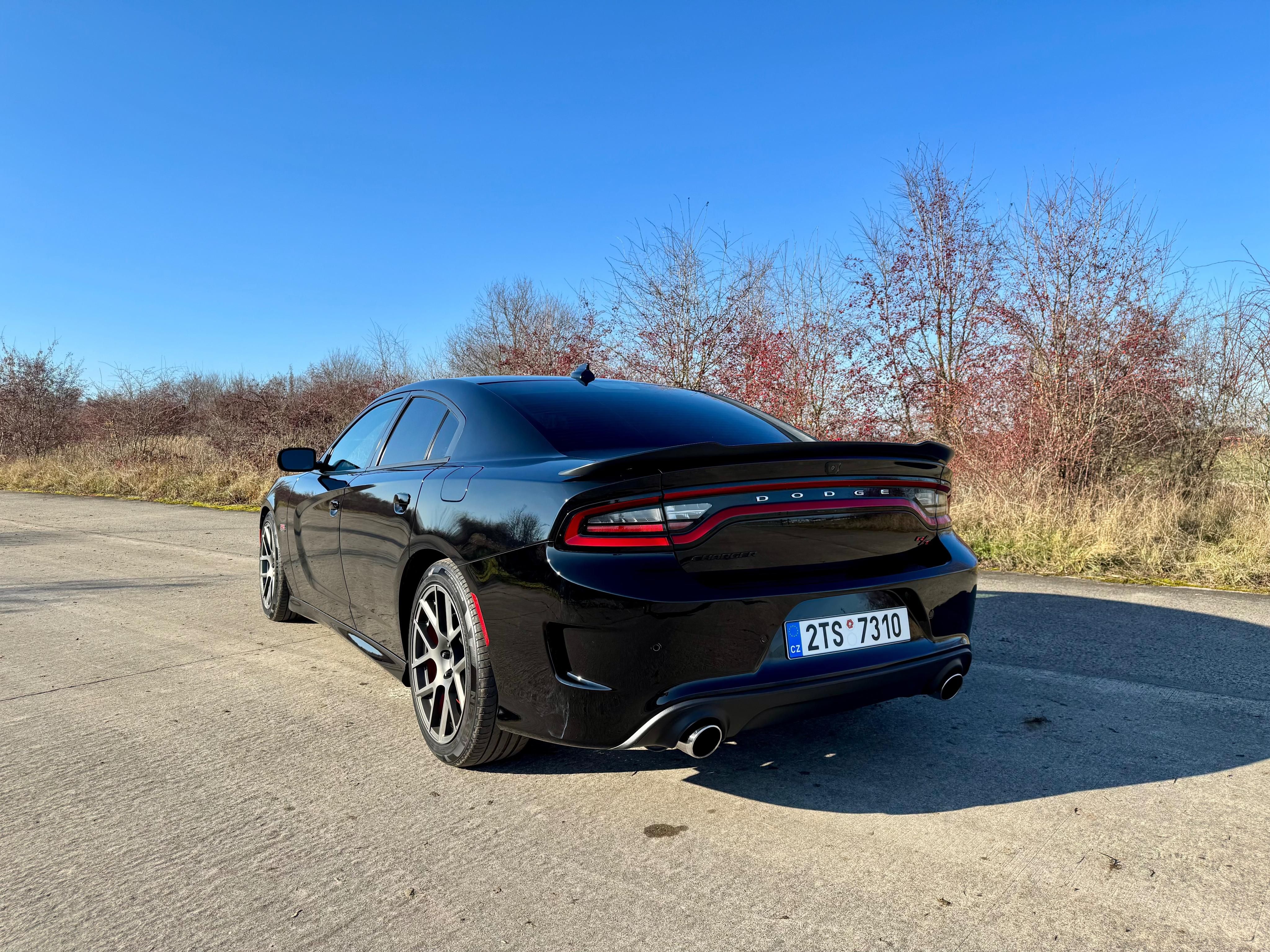 Dodge Charger, R/T Scat Pack 6.4 V8 362 kw - fotka 3