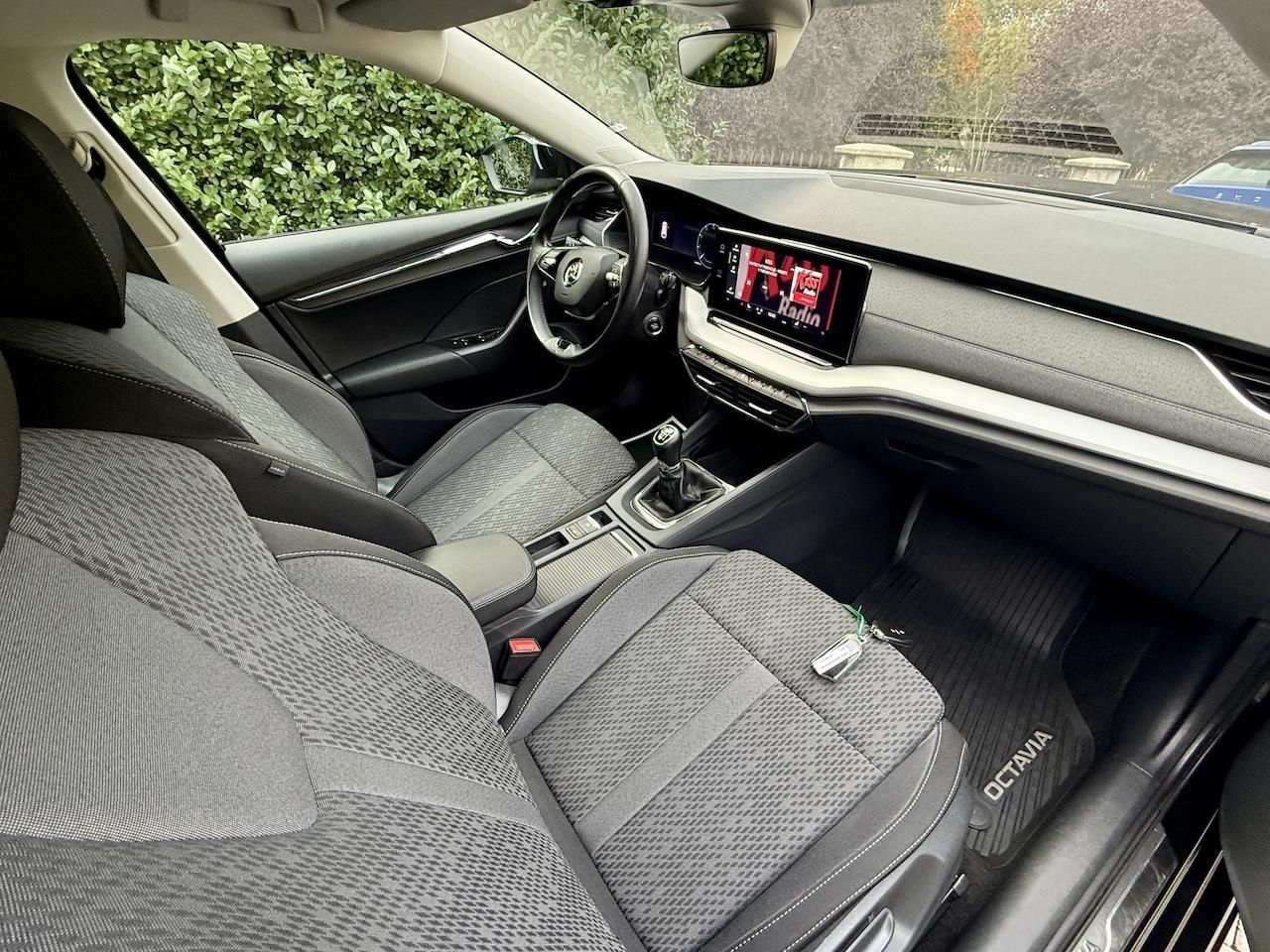 Škoda Octavia, 1.5TSi 110kW STYLE PO SERVISE - fotka 4