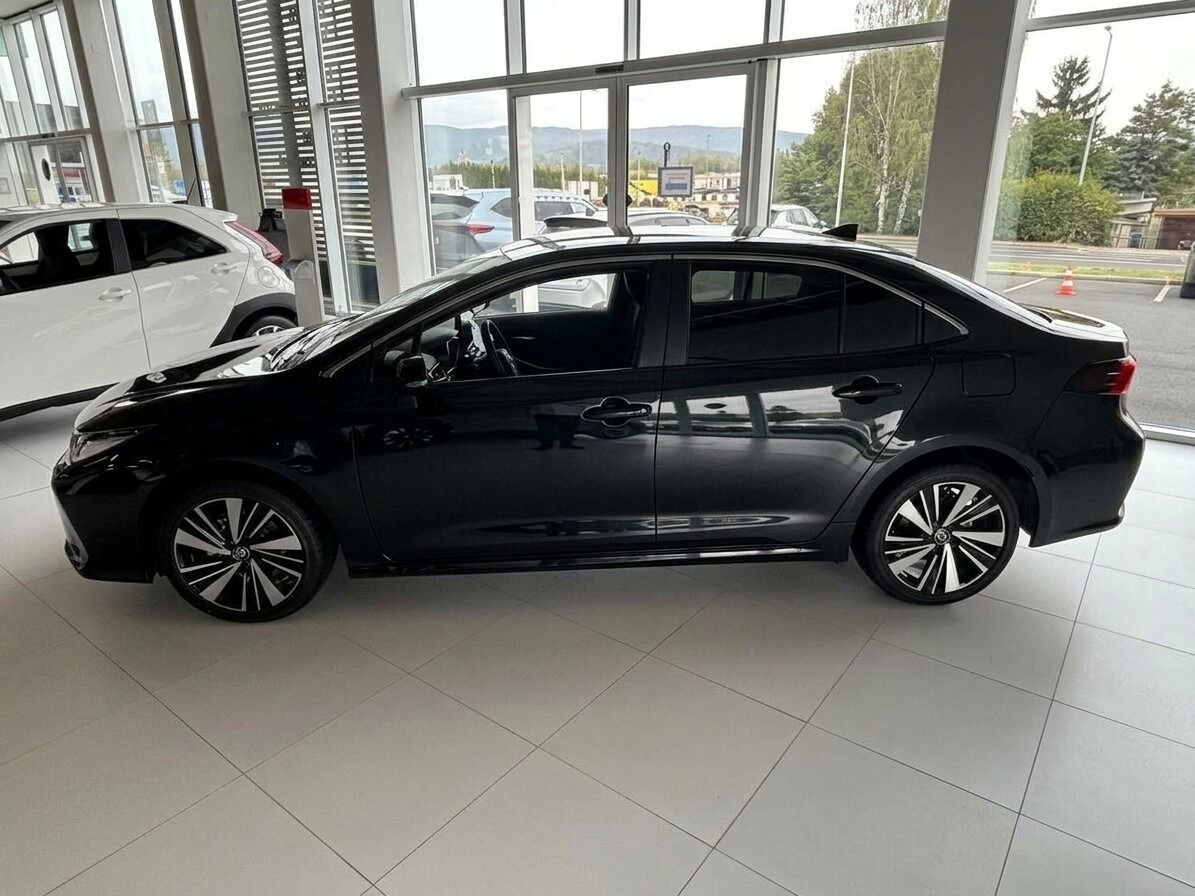 Toyota Corolla, 1,8 SD Style HEV - fotka 4