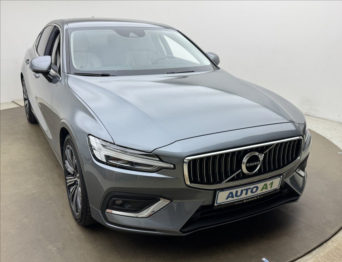 Volvo S60, 2,0 B3 DPH INSCRIPTION H/K ČR - fotka 3