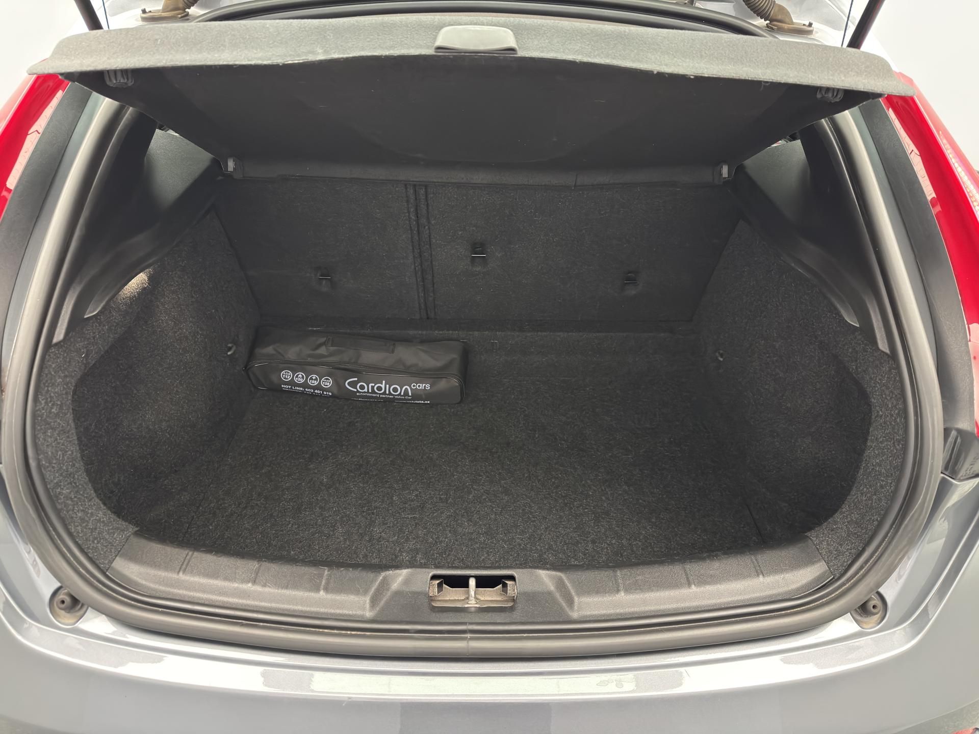 Volvo V40, T2 MOMENTUM AUT - fotka 5