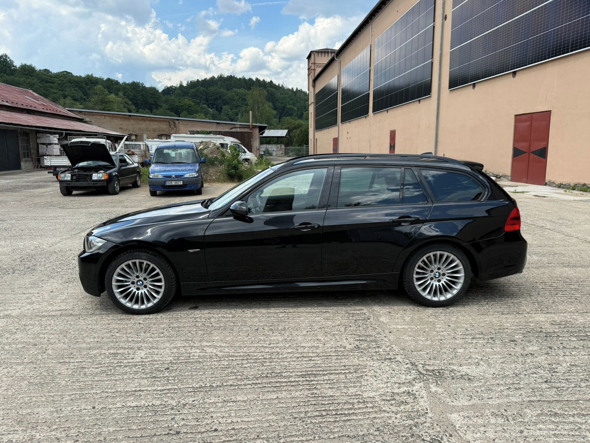 BMW Řada 3, BMW e91 330 xi - fotka 4