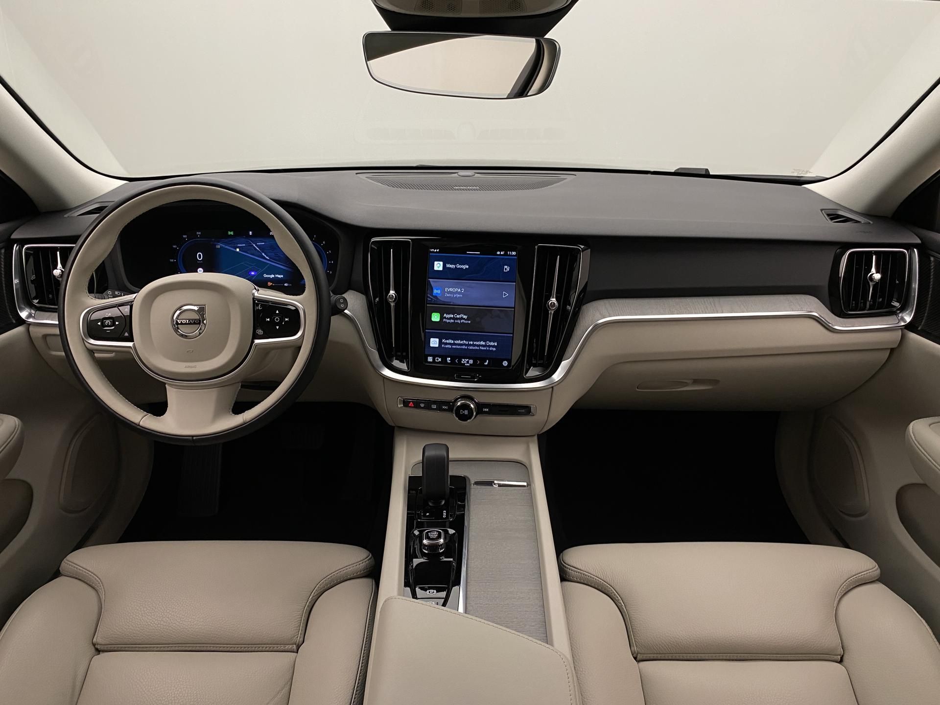 Volvo V60, B4 DARK PLUS AUT CZ - fotka 2