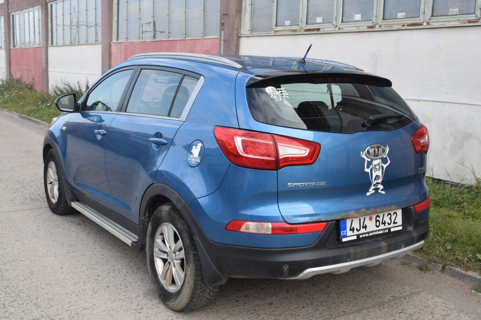 Kia Sportage, 4x4 1.majitel, koup. nová v ČR - fotka 3