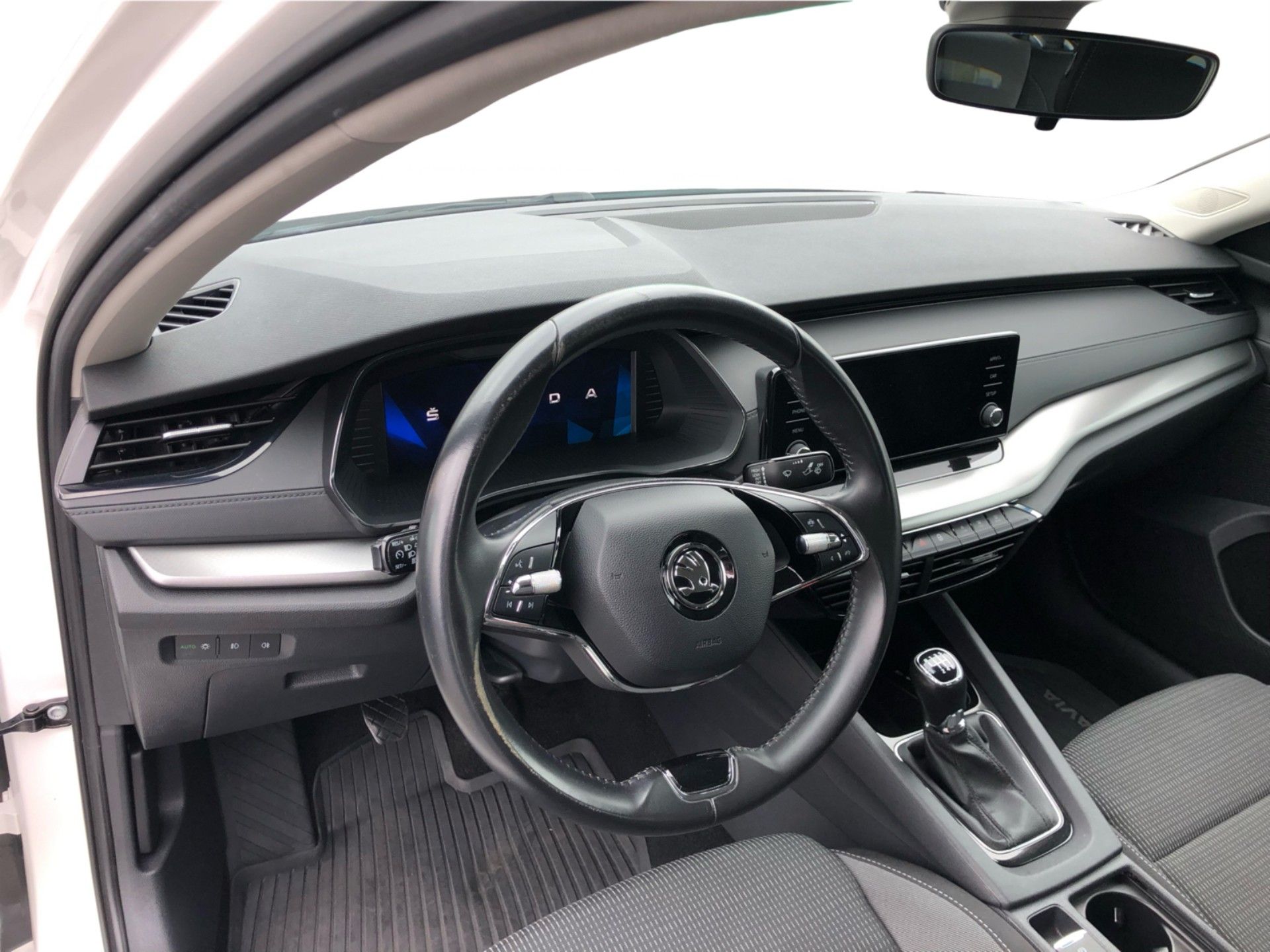 Škoda Octavia, 2,0TDi 85kW AMBITION PLUS - fotka 5