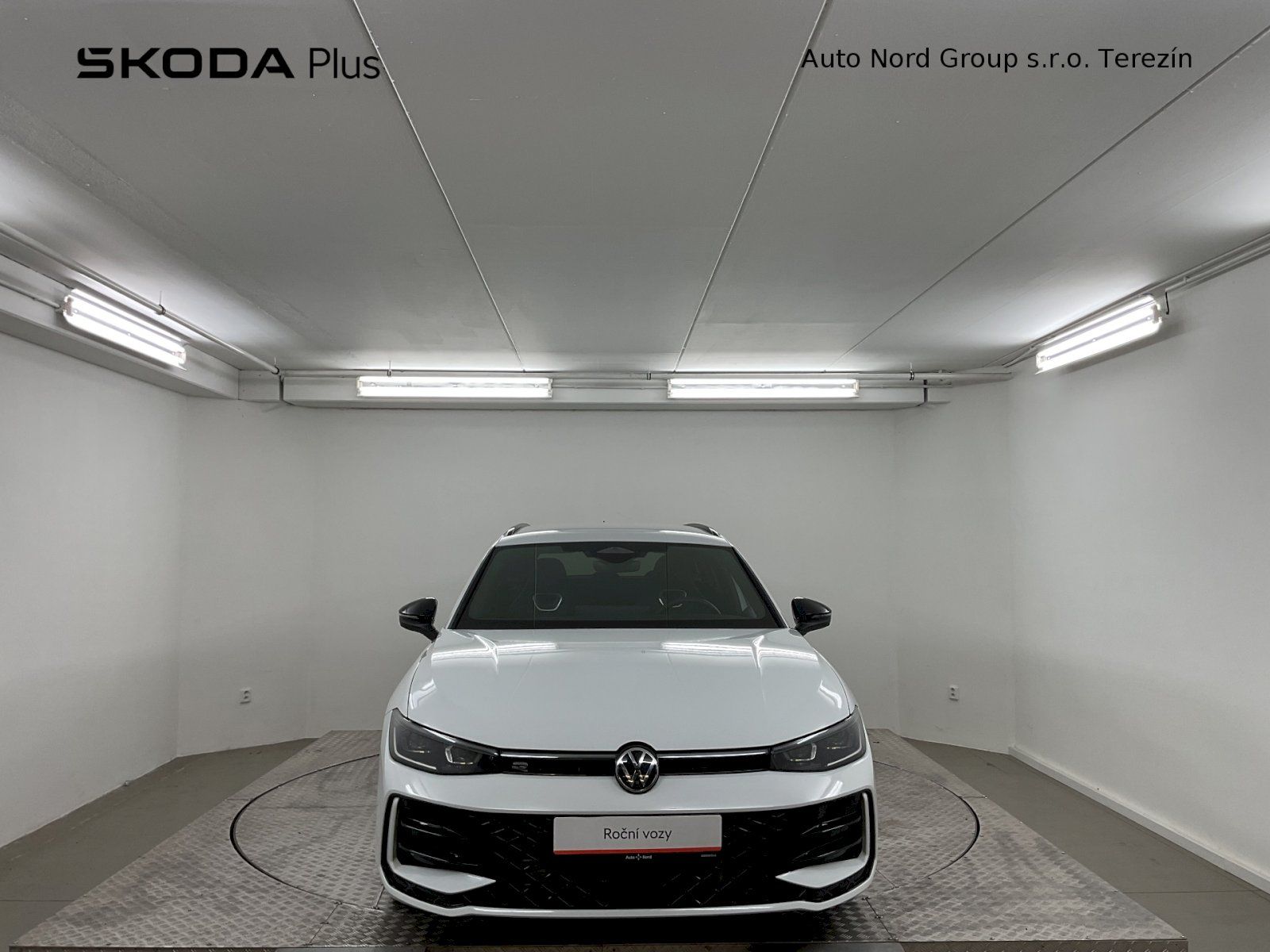 Volkswagen Passat, R-Line 2,0 TDI 142 kW 4MOT - fotka 4