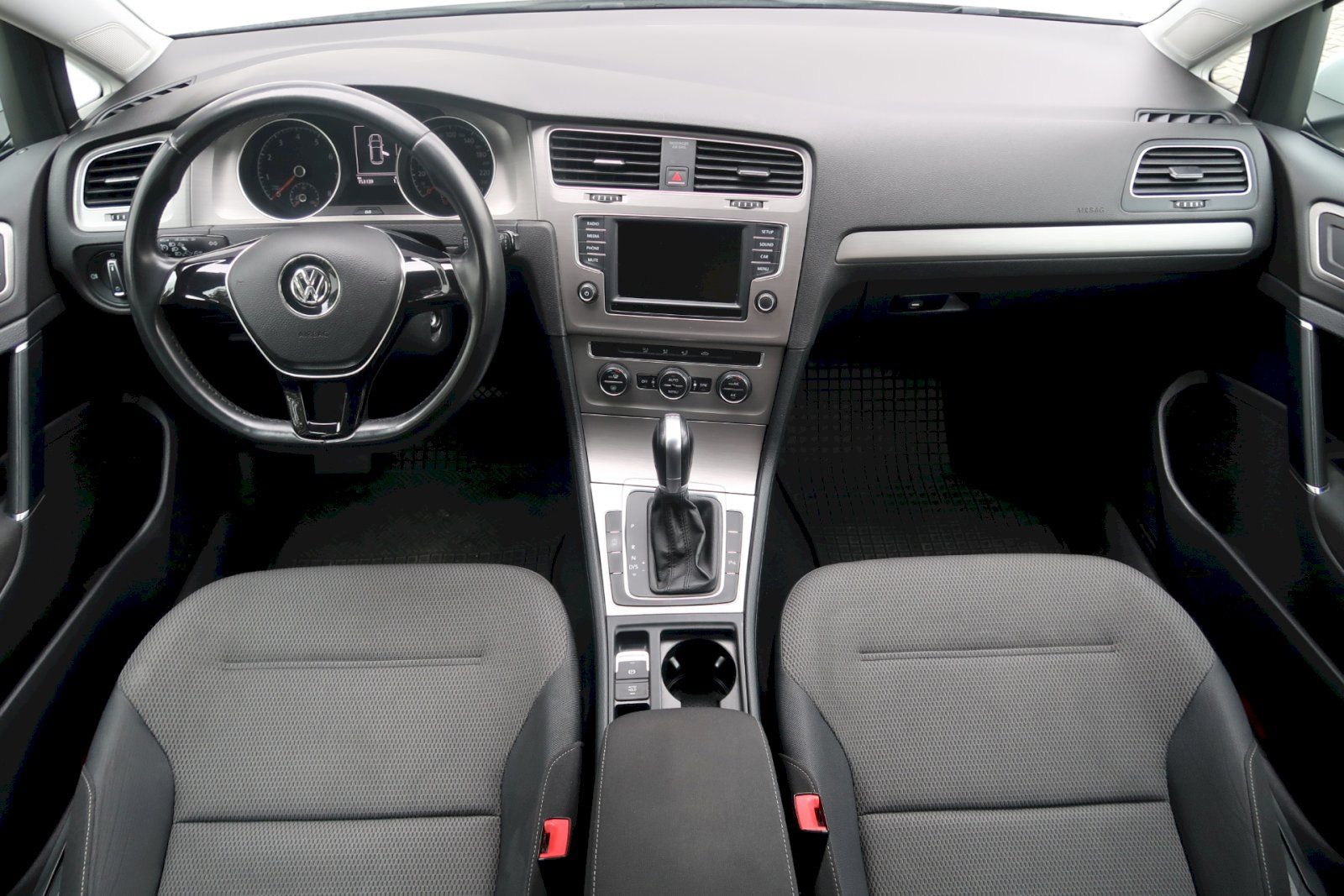 Volkswagen Golf, COMFORTLINE 1,2 TSI 81 kW DSG - fotka 5