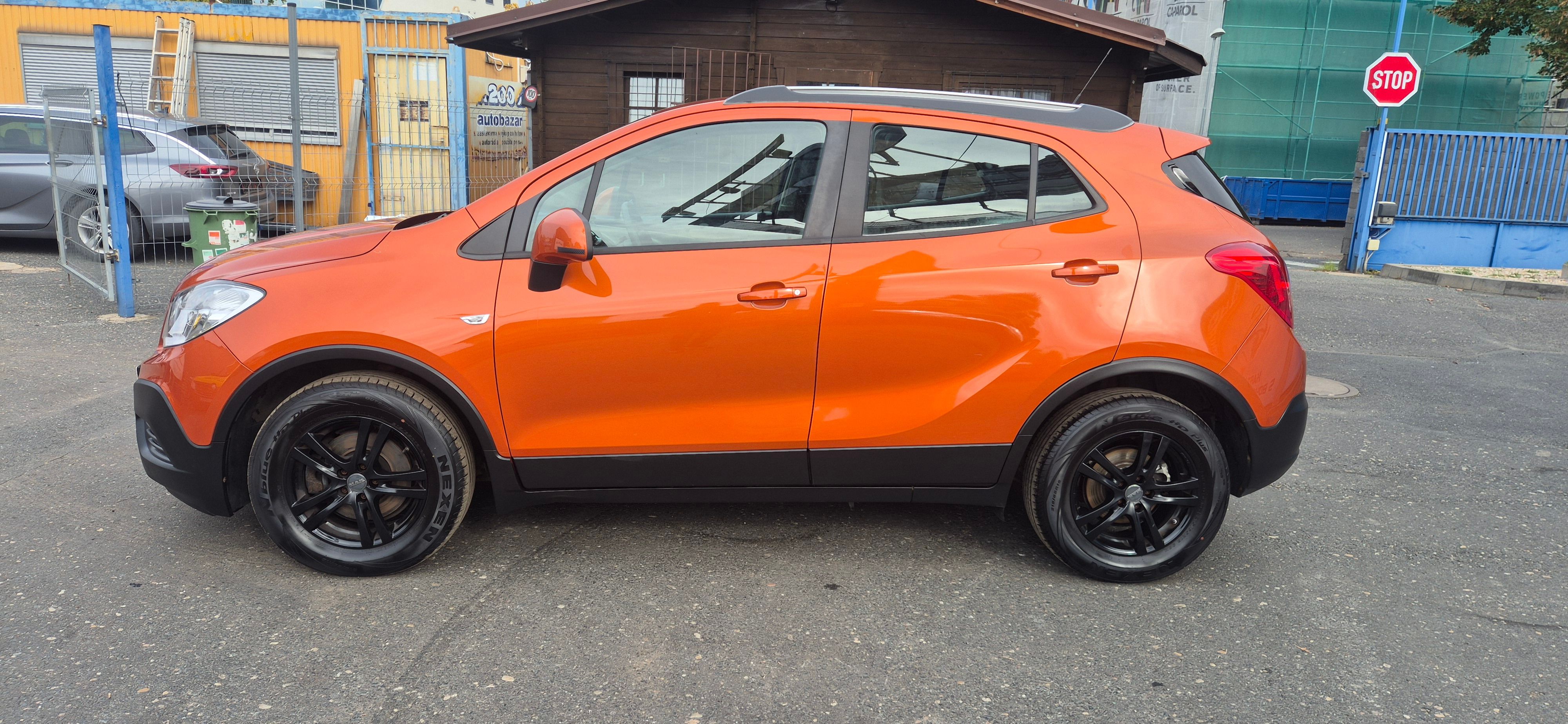 Opel Mokka, 1.6 i KLIMA, TAŽNÉ ZAŘ. - fotka 4