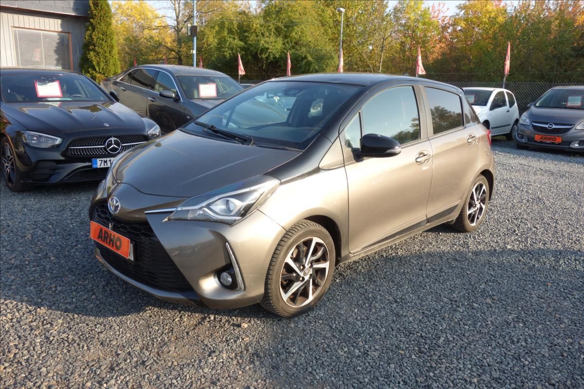 Toyota Yaris, 1,5 i, ČR, HYBRID, SELECTION. - fotka 2