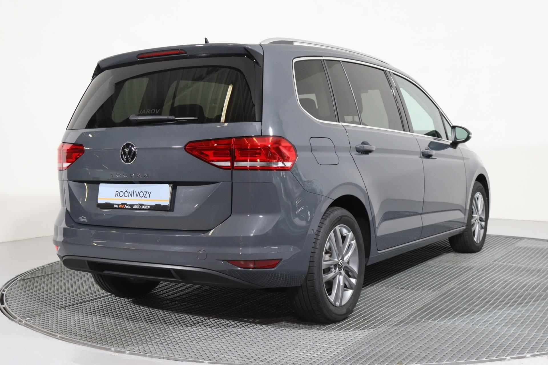 Volkswagen Touran, Friends 1,5 TSI 110 kW 7DSG - fotka 2