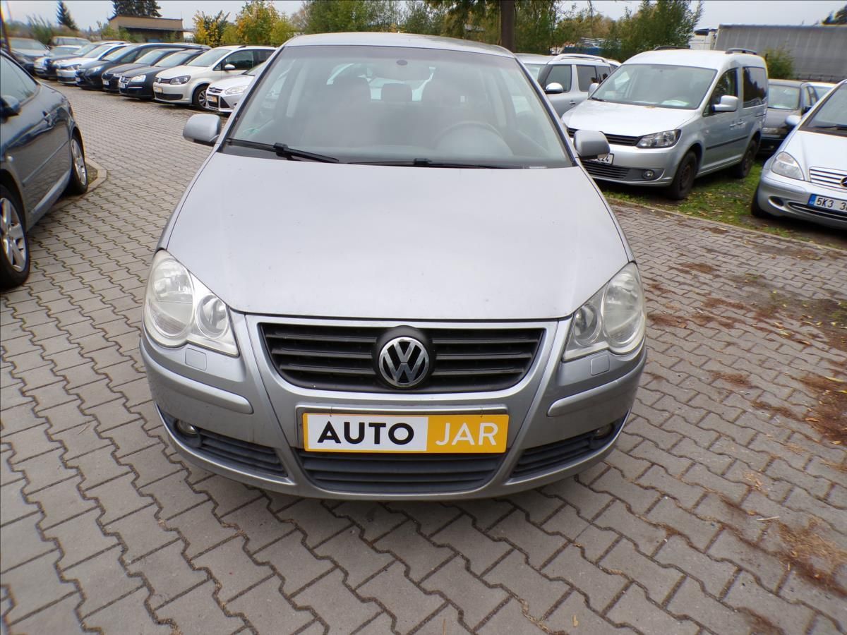 Volkswagen Polo, 1,4 16V  TEMPOMAT - fotka 3