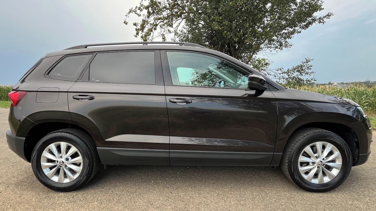 Škoda Karoq, 1.0 TSI Ambition, Tažné - fotka 5