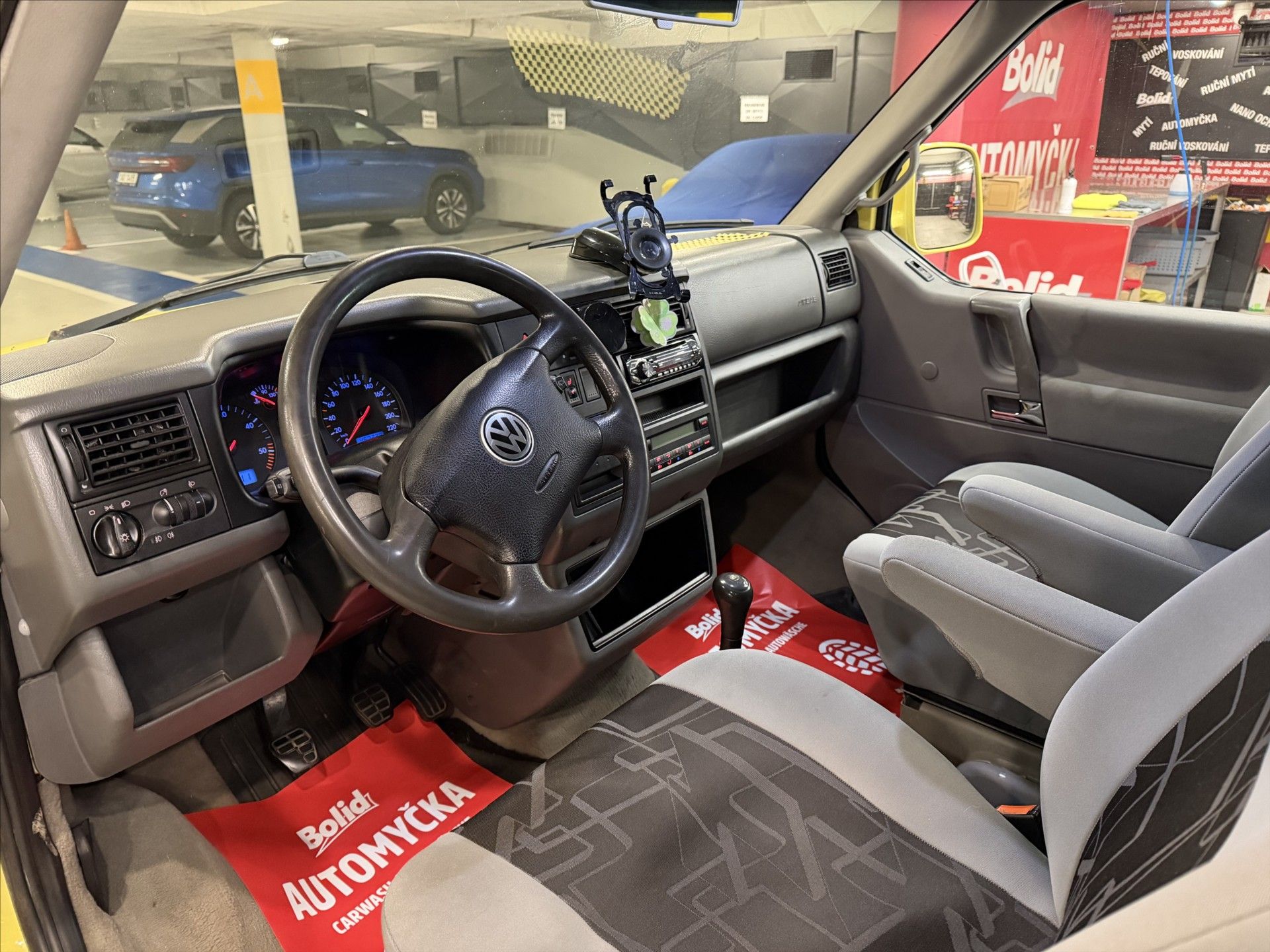Volkswagen Multivan, 2,5 TDI - fotka 5