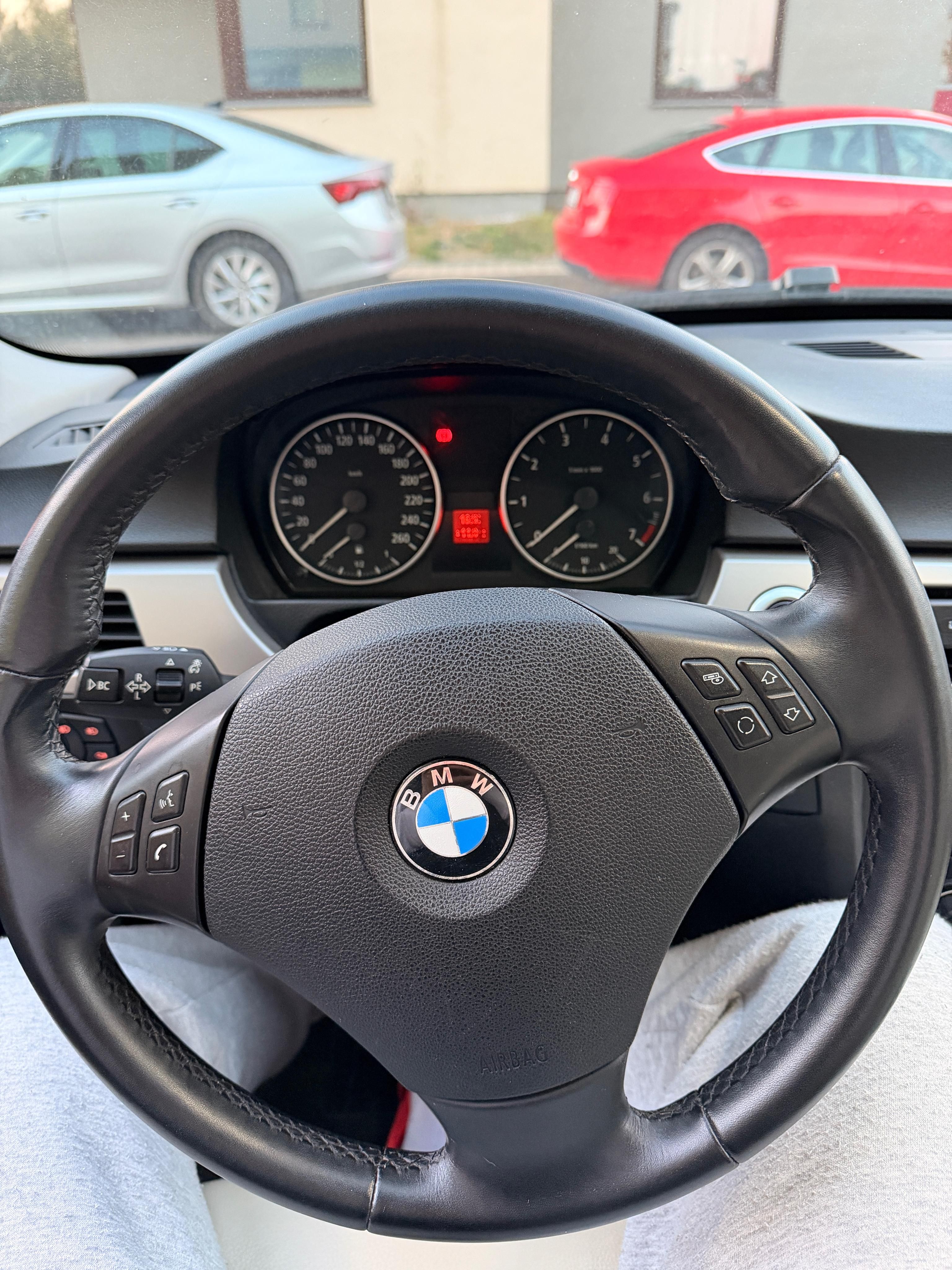 BMW Řada 3, E90 - fotka 6