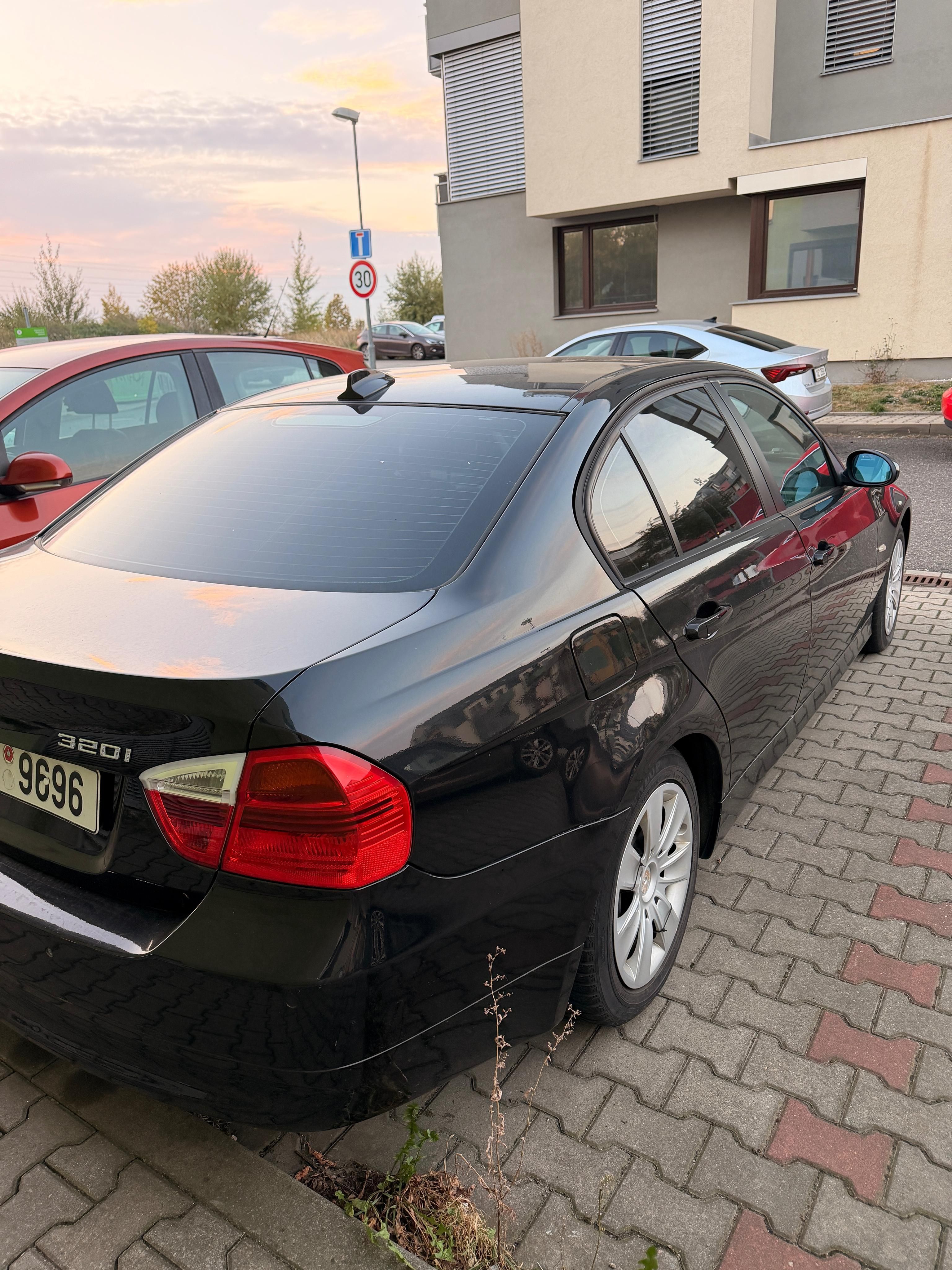 BMW Řada 3, E90 - fotka 5