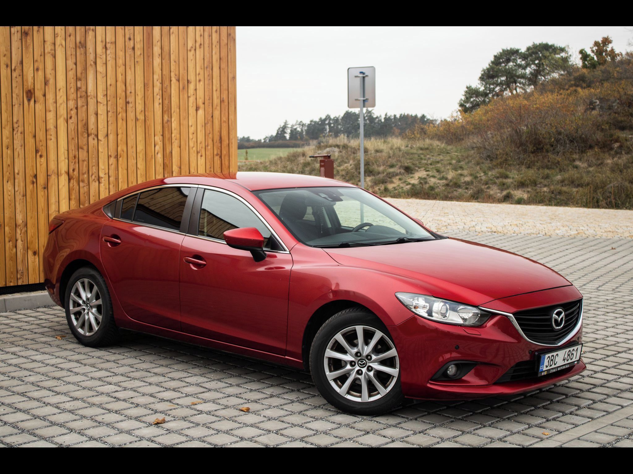 Mazda 6 - fotka 3