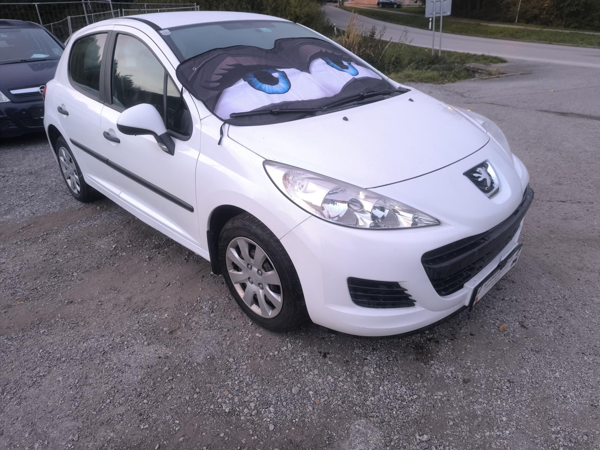 Peugeot 207, 1,4i54KW,PĚKNÝ,120KM,1MAJ63LET