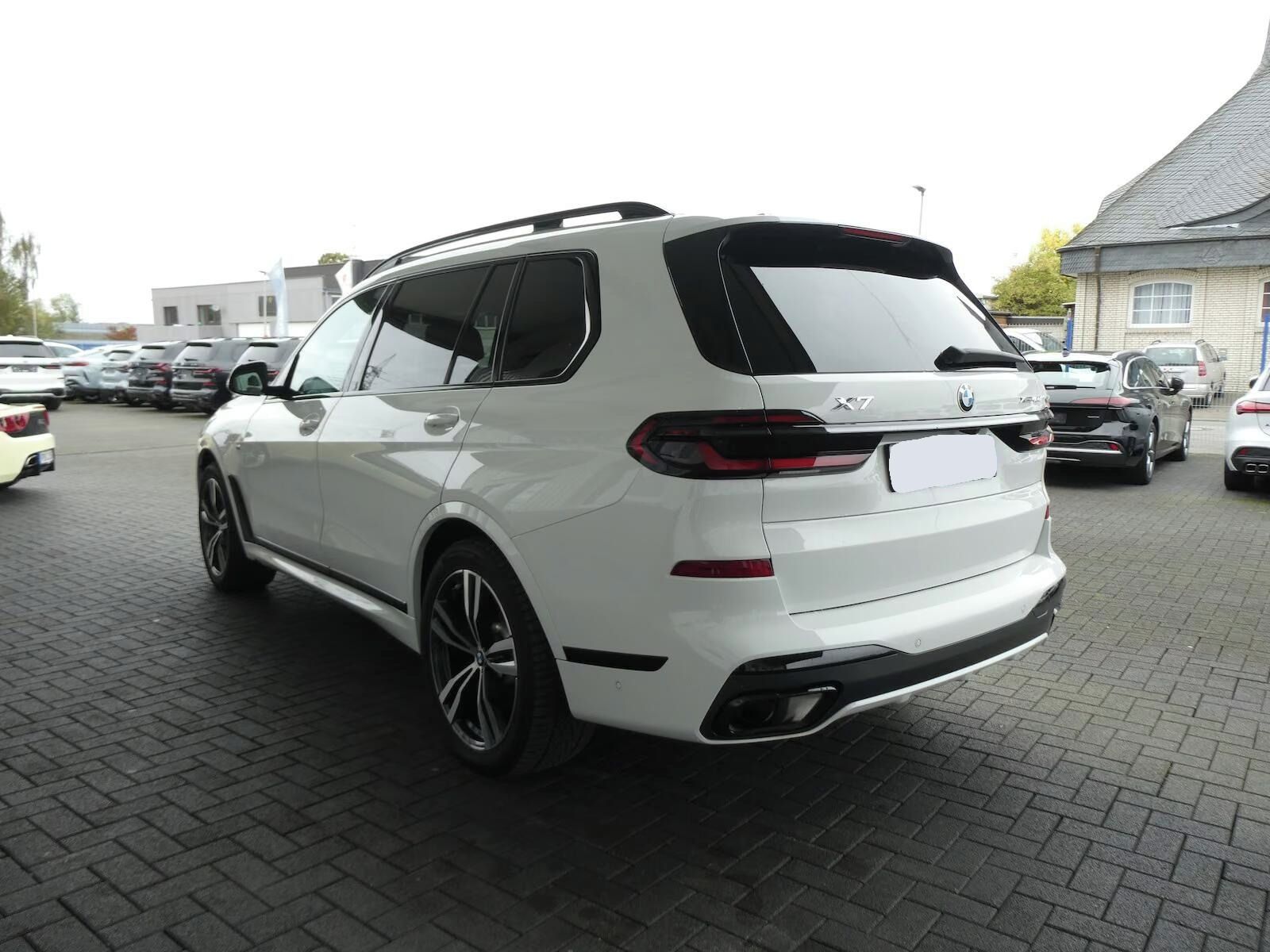 BMW X7, xDrive 40 d M Sport Pro*Kůže* - fotka 2