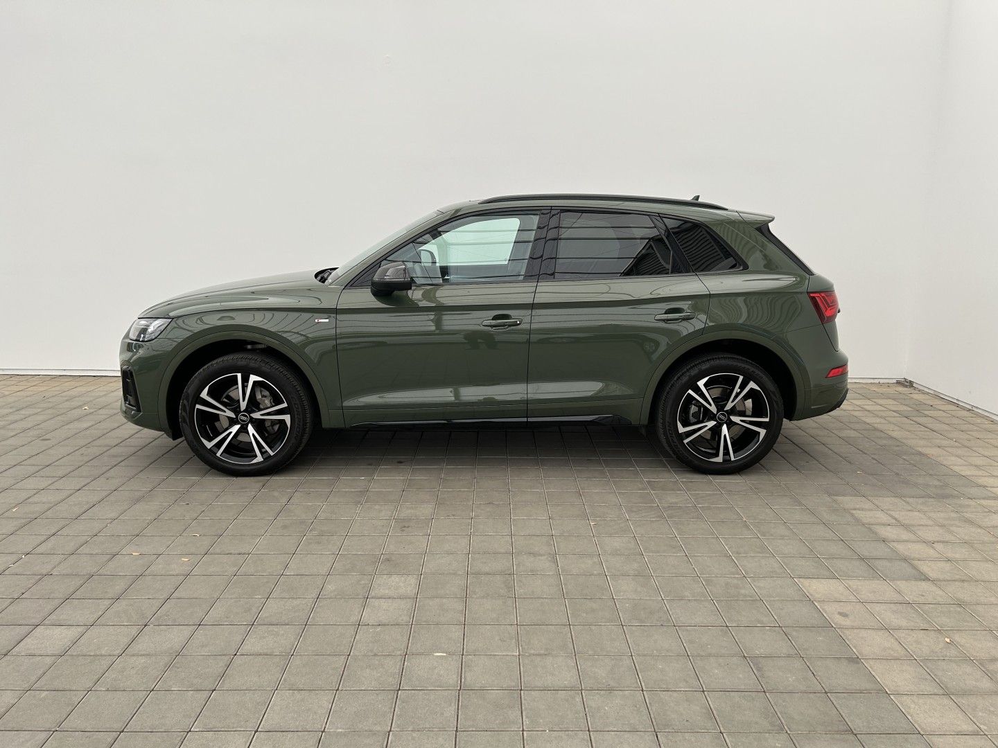 Audi Q5, 2.0TSI 150kW 4x4 - fotka 3
