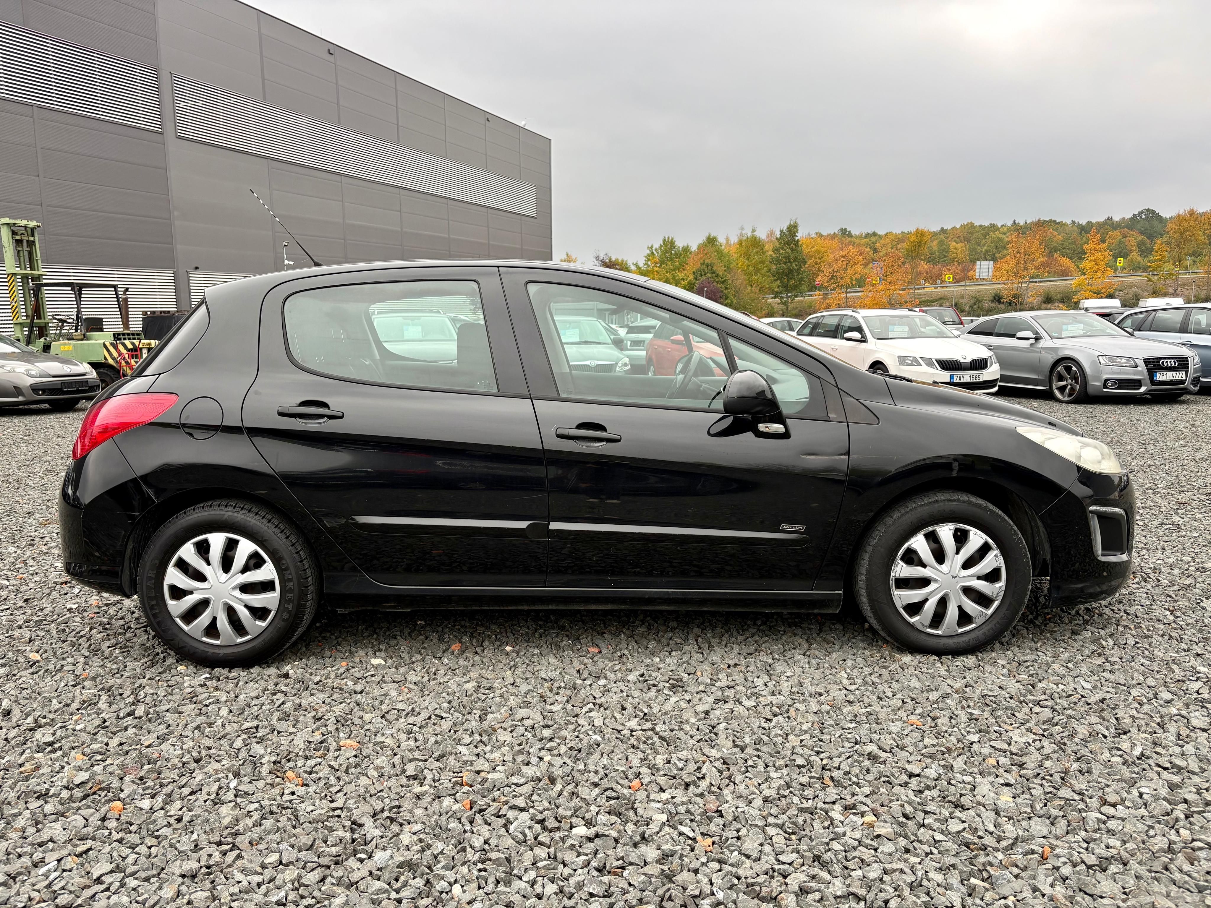 Peugeot 308, 1.6HDi 68kw původ ČR - fotka 4